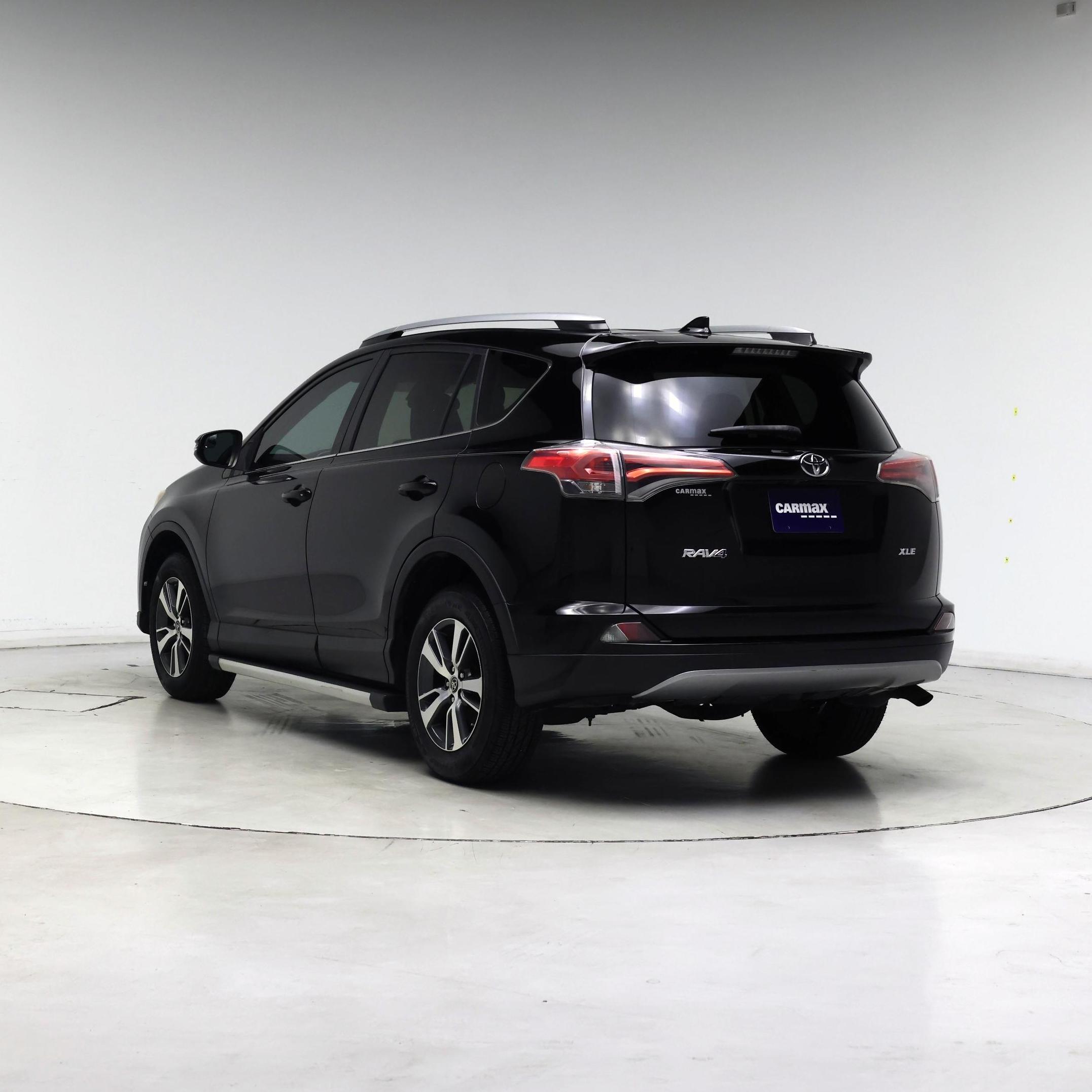 Thumbnail: 2017 Toyota RAV4 - 2