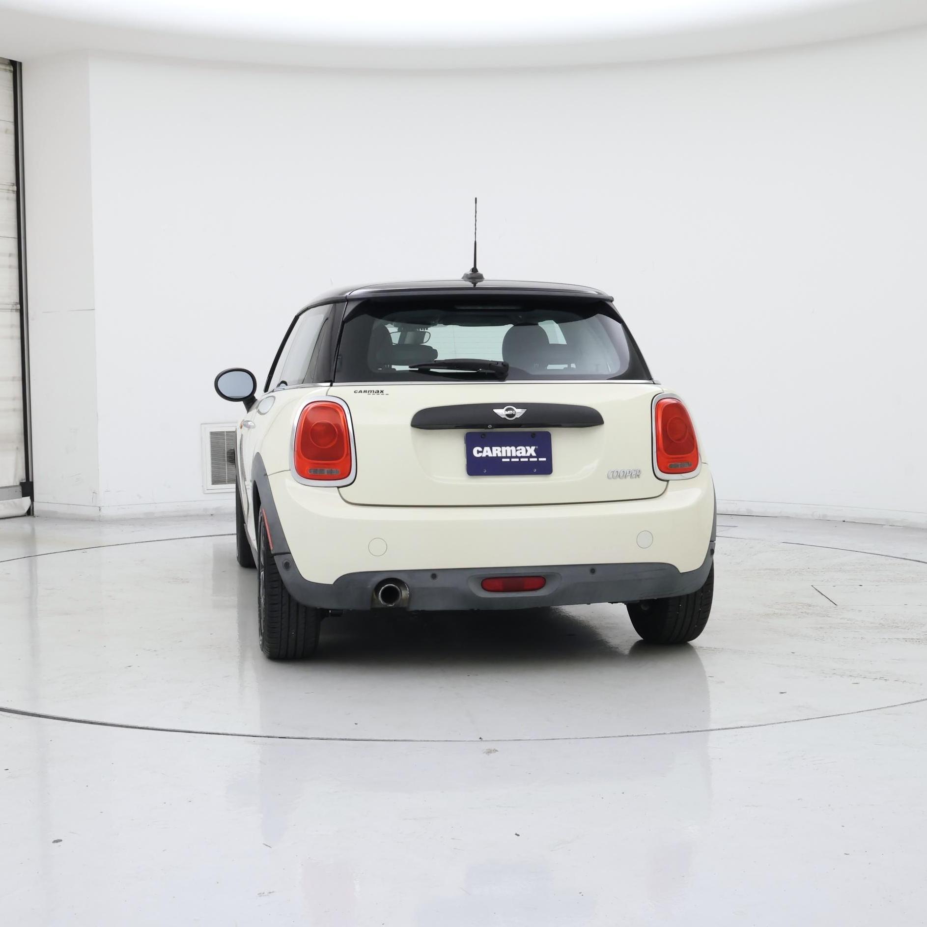 Thumbnail: 2016 MINI Cooper Hardtop - 6