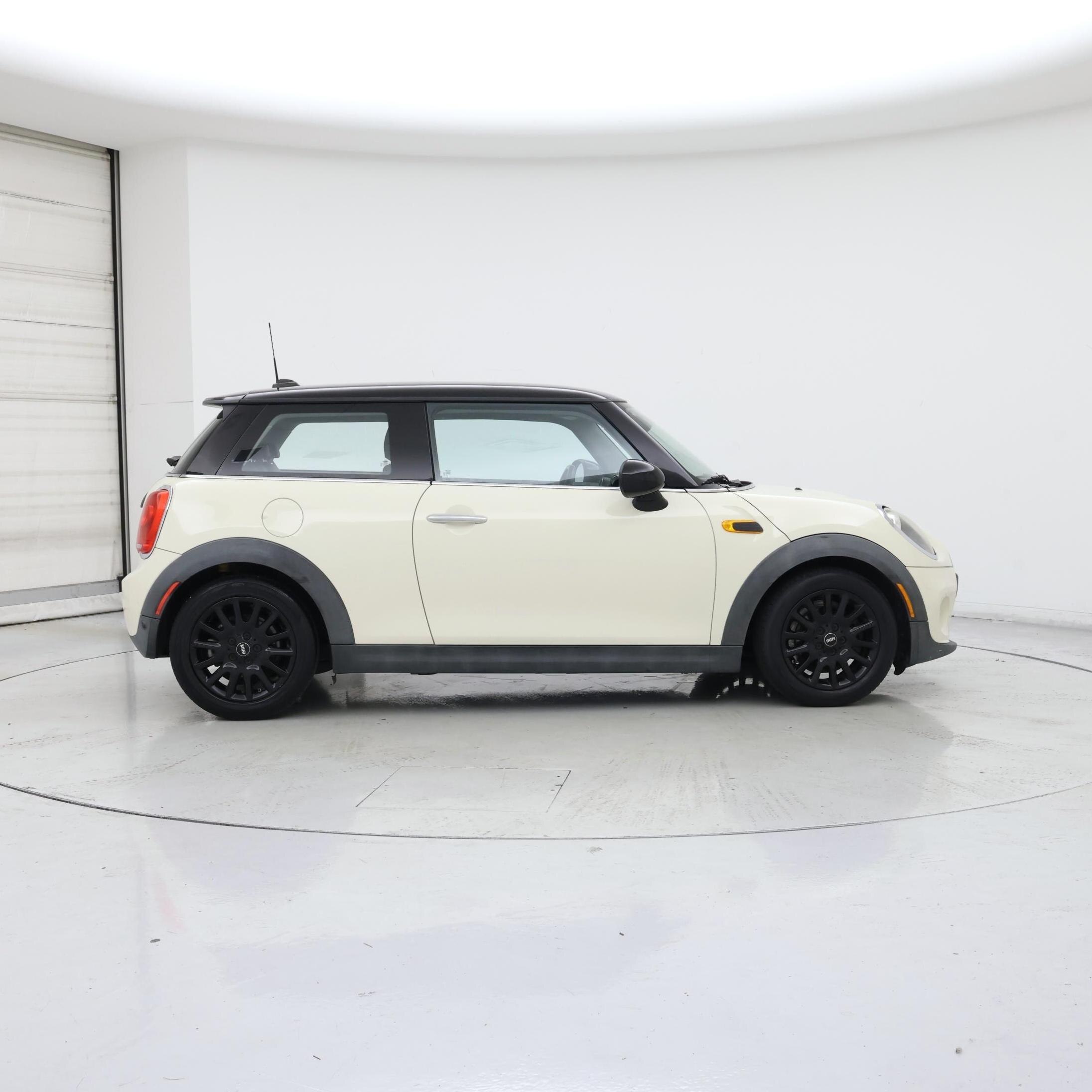 Thumbnail: 2016 MINI Cooper Hardtop - 7