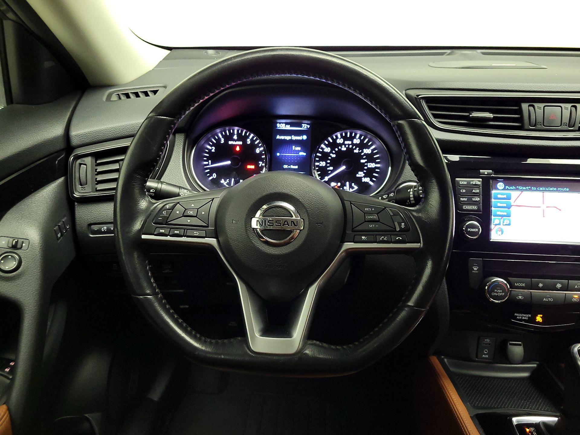 Thumbnail: 2017 Nissan Rogue - 10