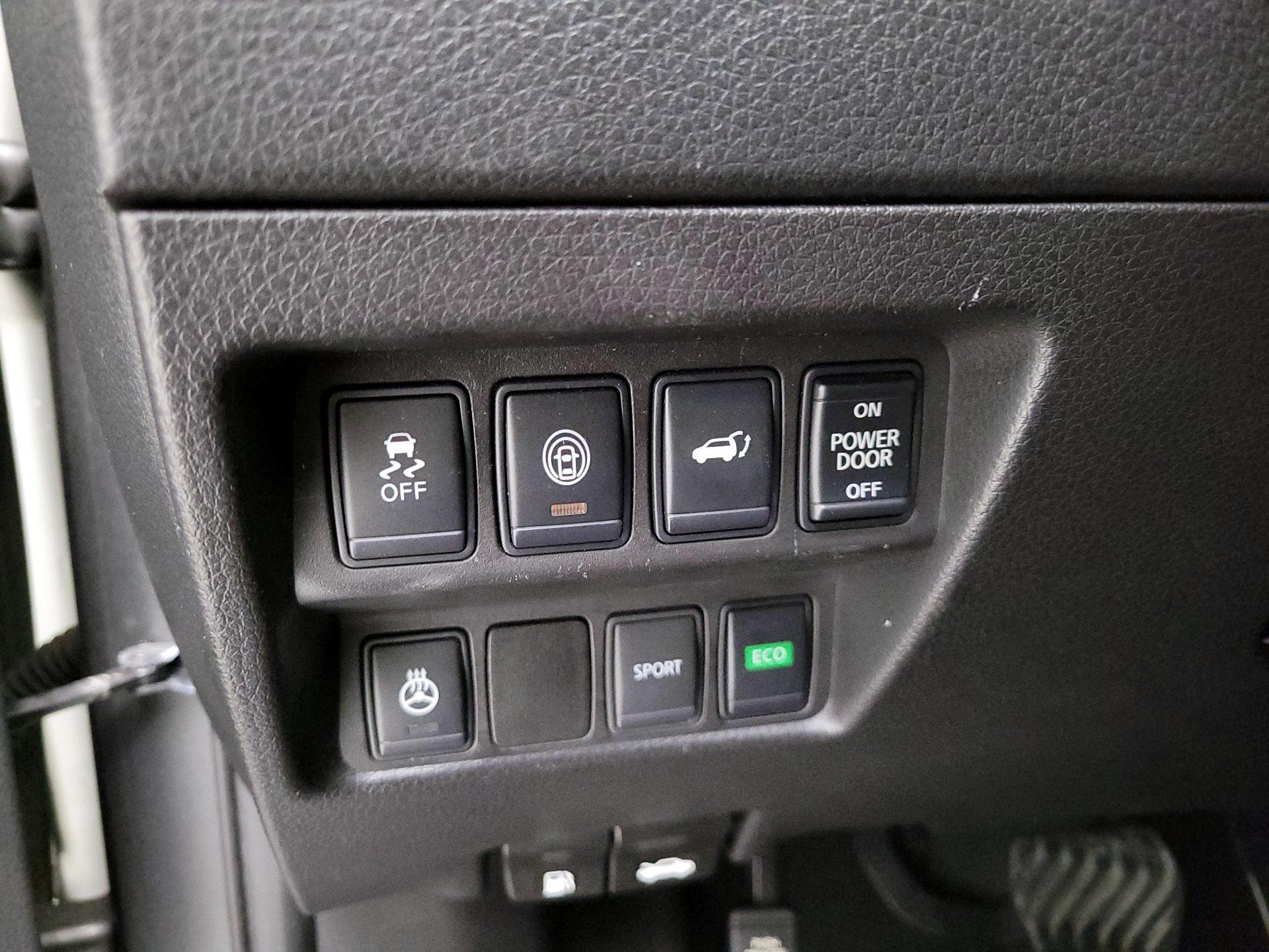 Thumbnail: 2017 Nissan Rogue - 13