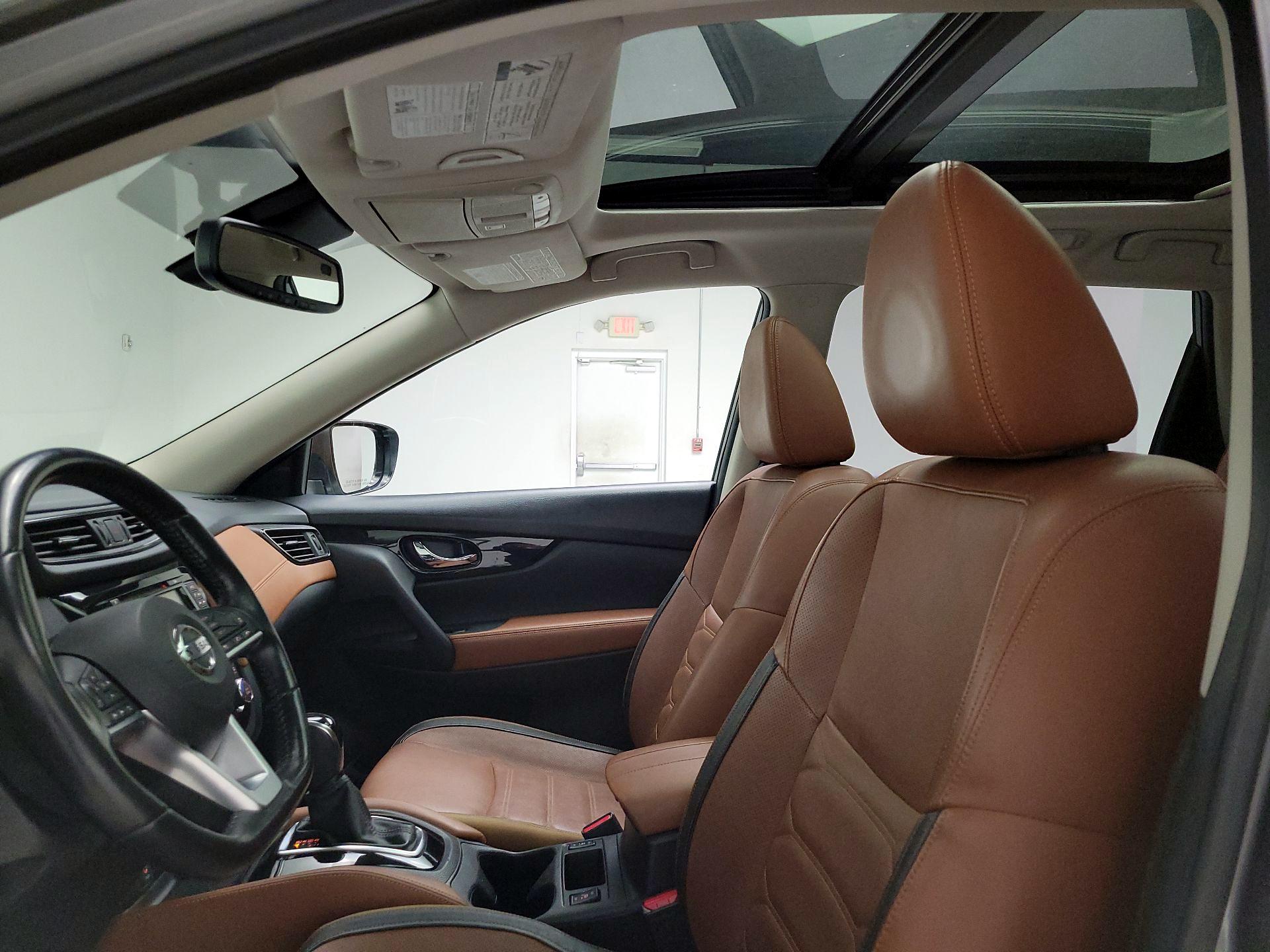 Thumbnail: 2017 Nissan Rogue - 20