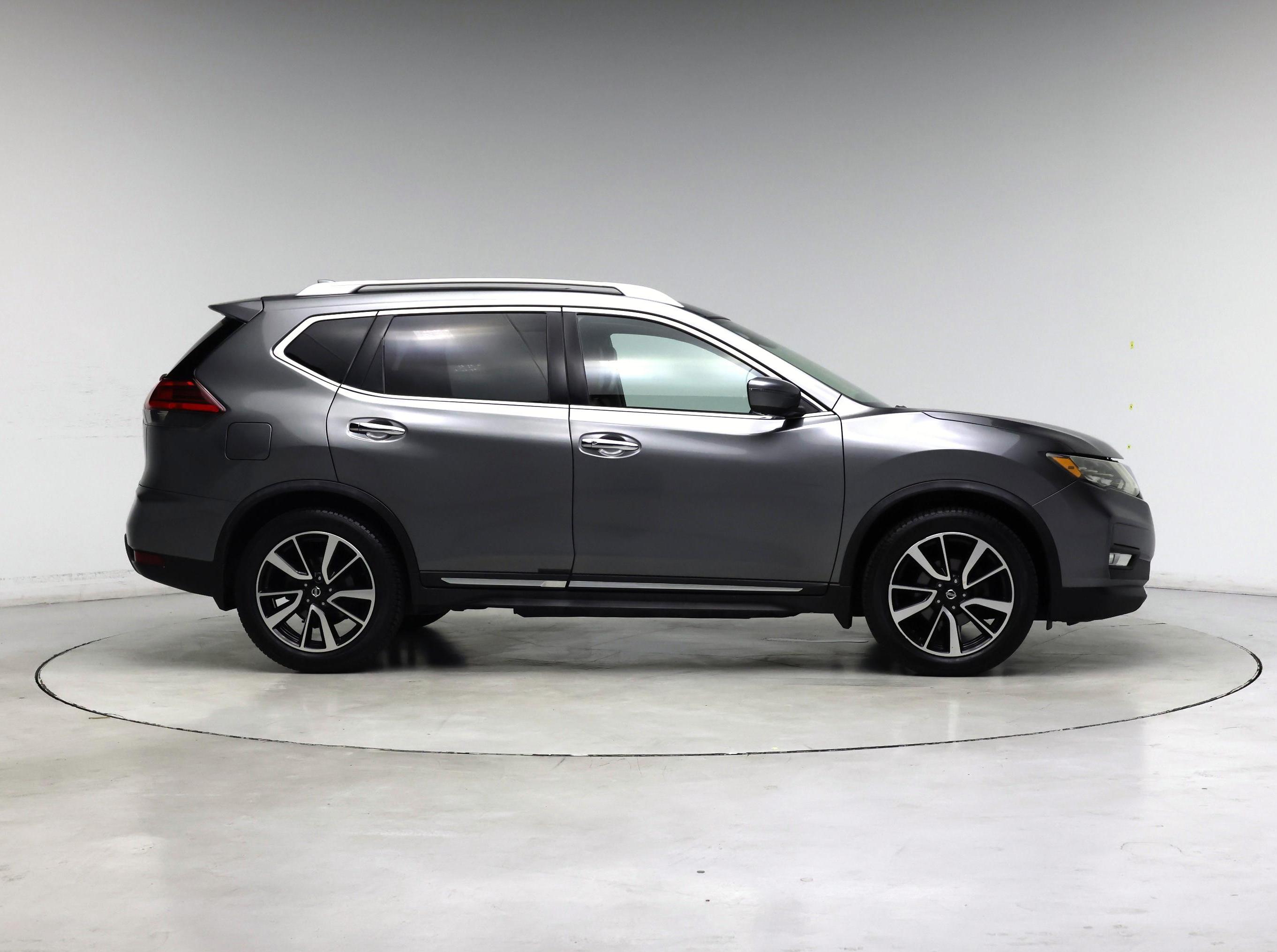 Thumbnail: 2017 Nissan Rogue - 7