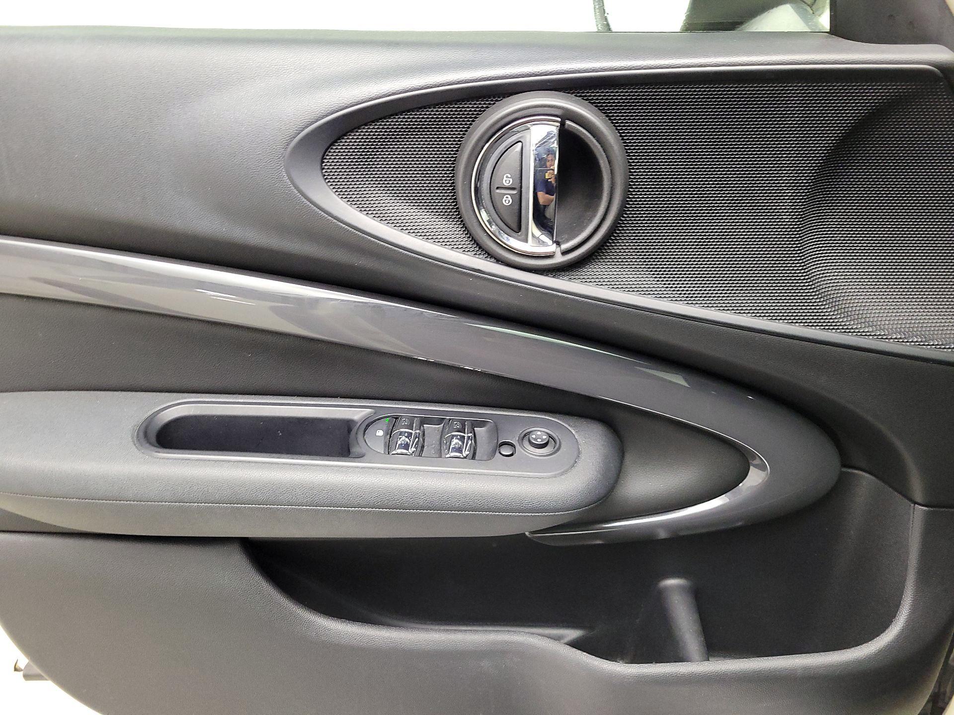 Thumbnail: 2019 MINI Cooper Clubman - 12