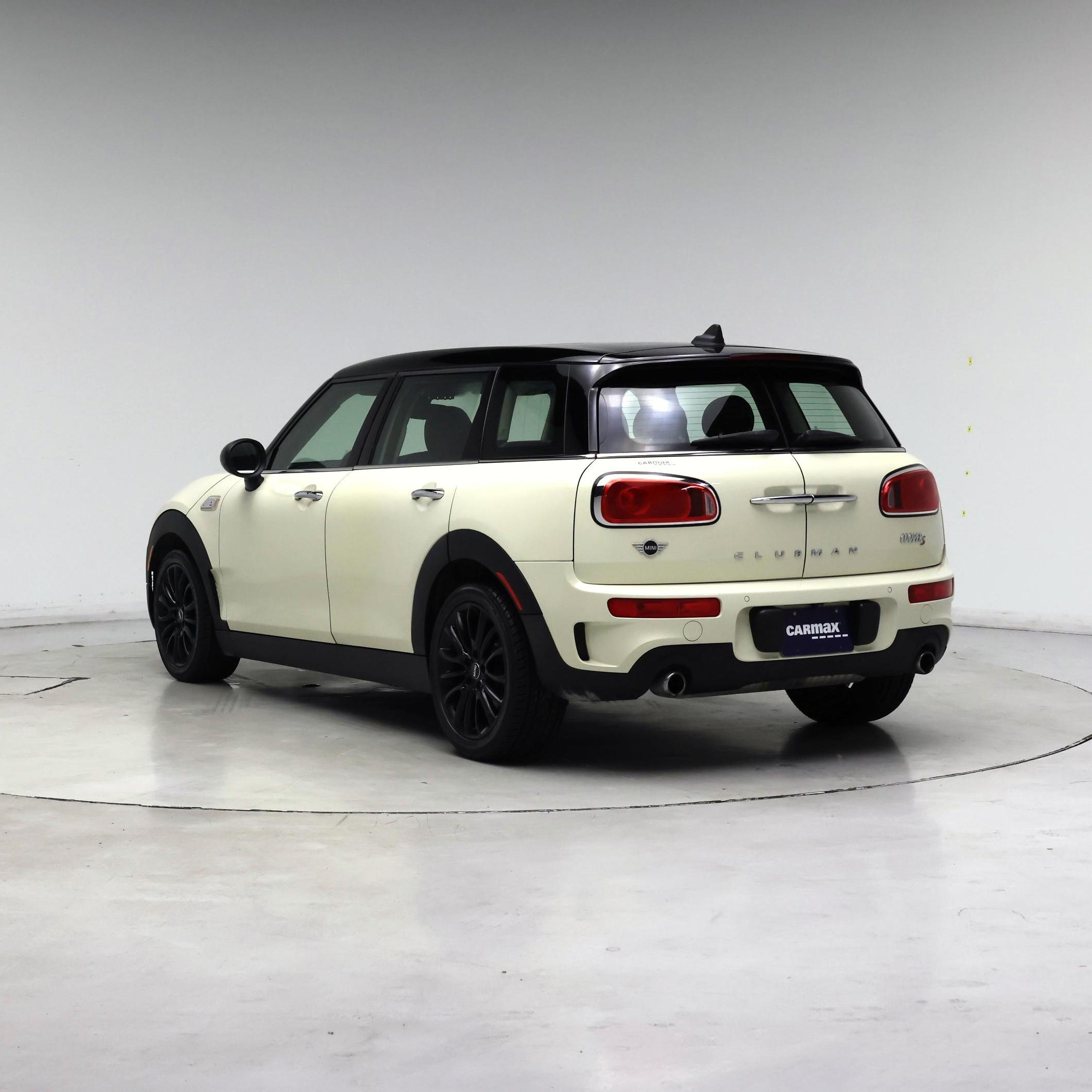 Thumbnail: 2019 MINI Cooper Clubman - 2