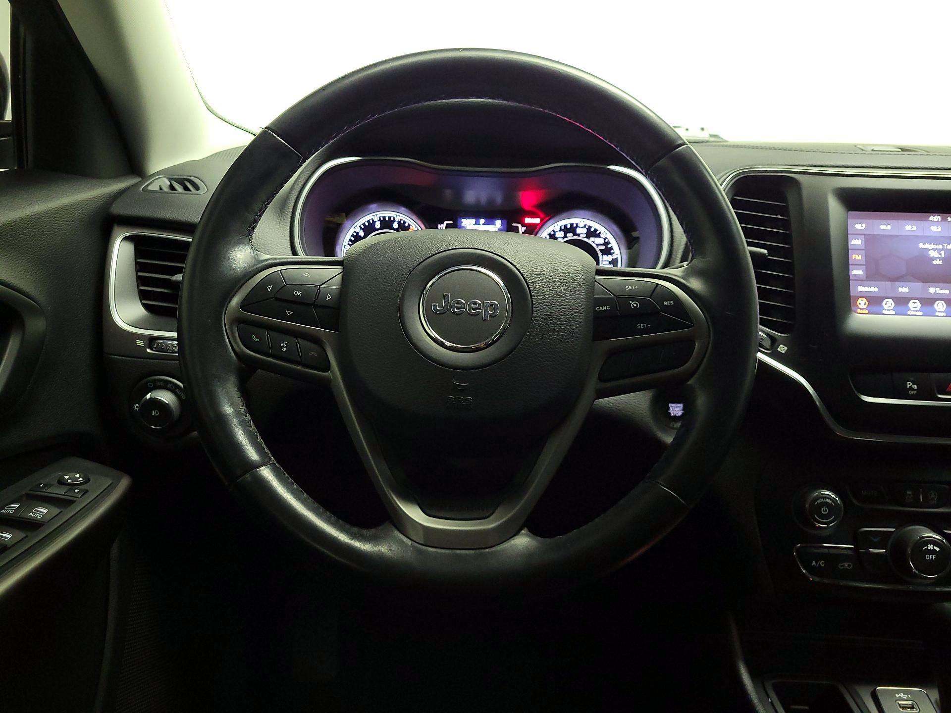 Thumbnail: 2021 Jeep Cherokee - 10