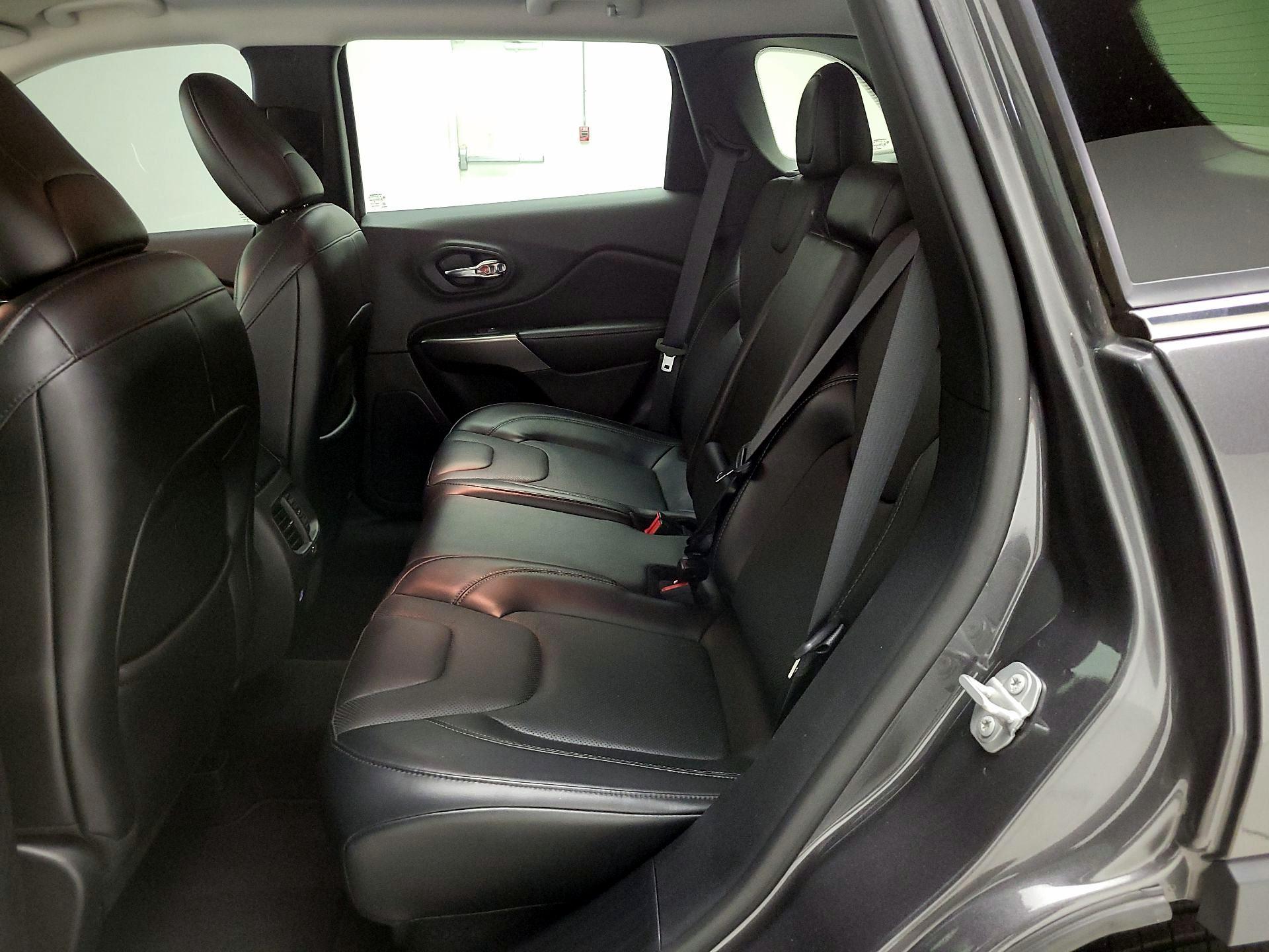 Thumbnail: 2021 Jeep Cherokee - 19