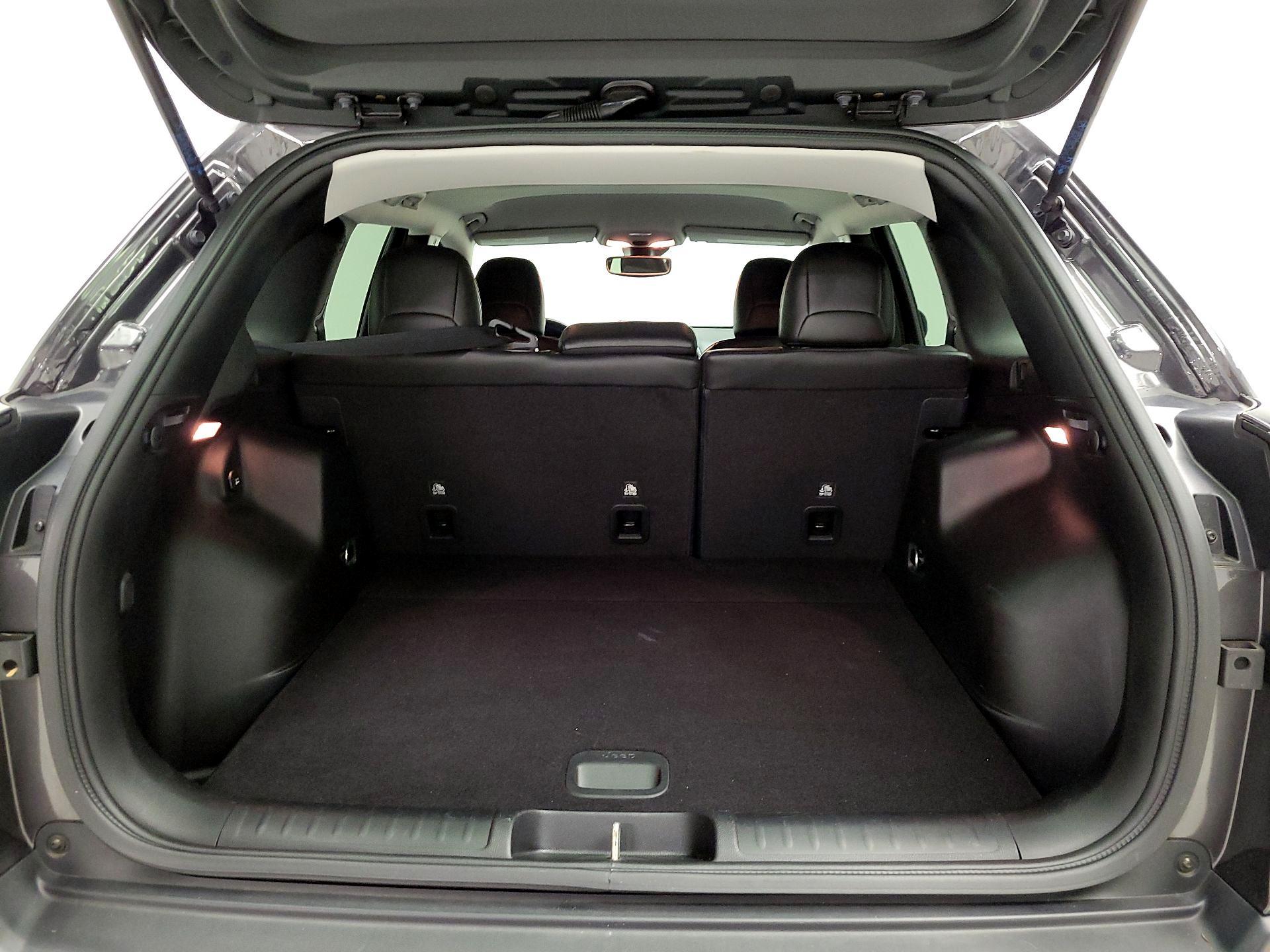 Thumbnail: 2021 Jeep Cherokee - 20