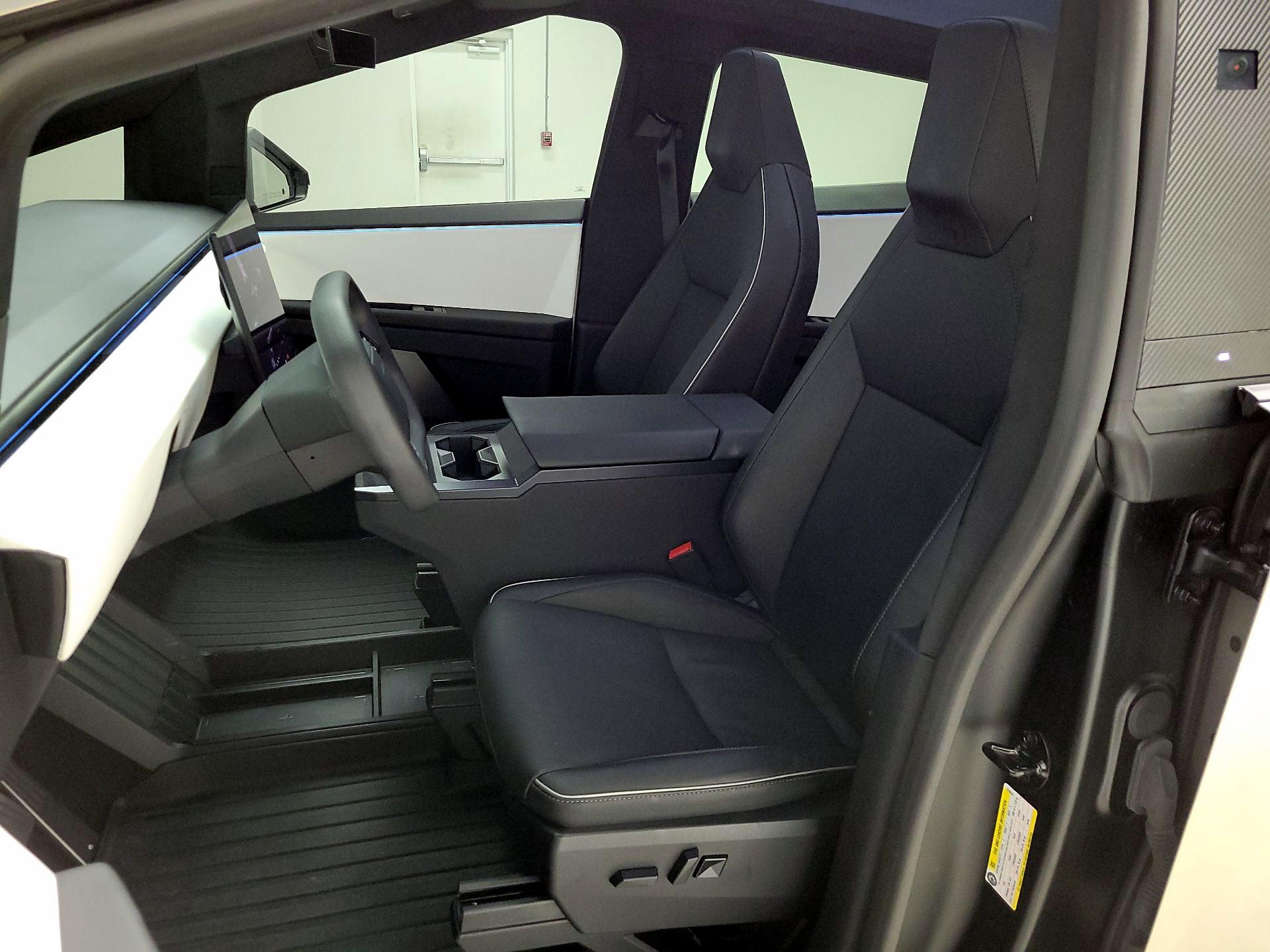 Thumbnail: 2024 Tesla Cybertruck - 11