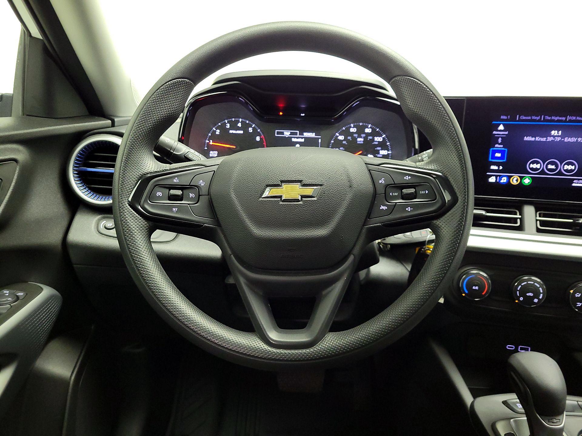 Thumbnail: 2025 Chevrolet Trax - 10