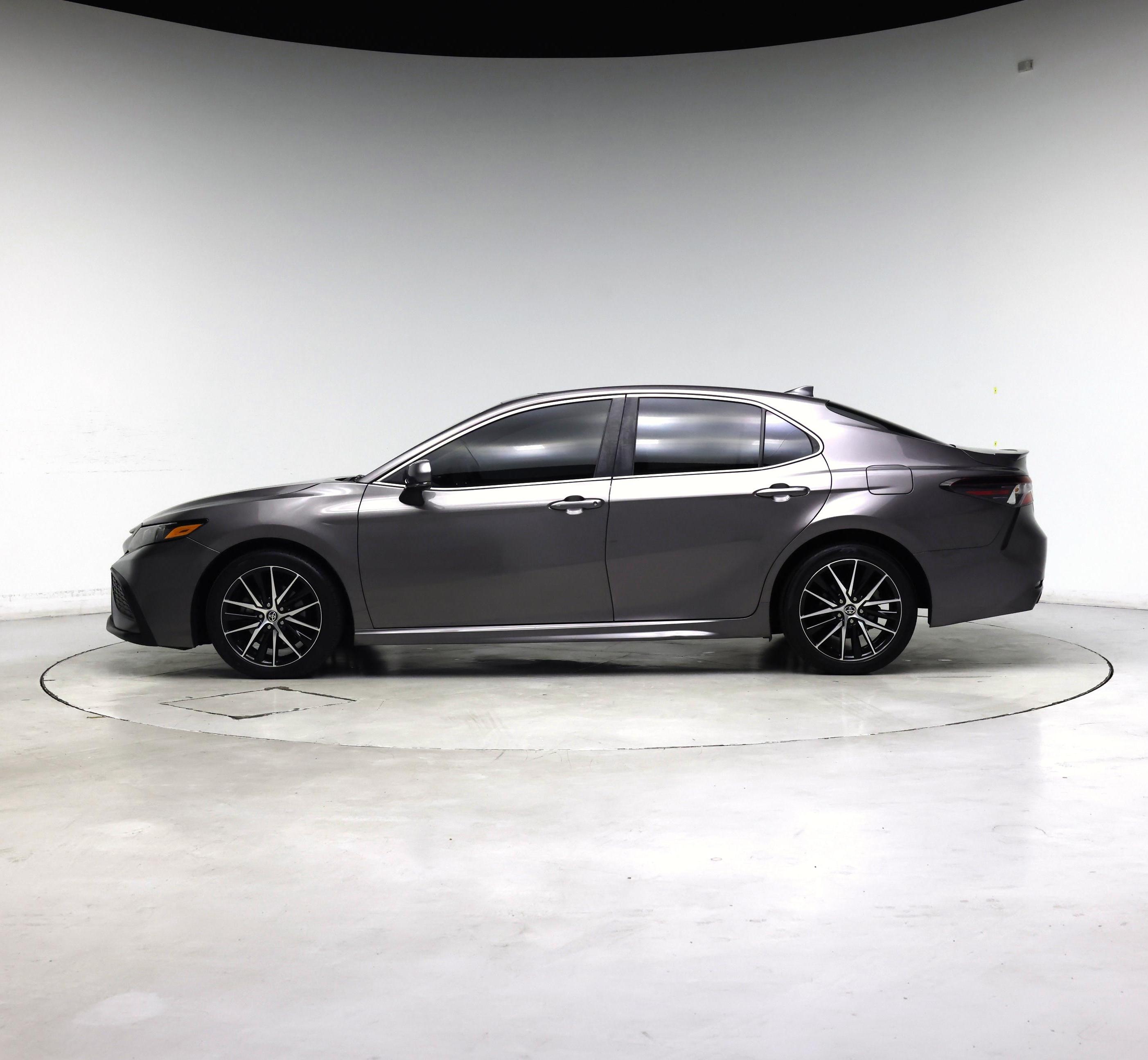 Thumbnail: 2022 Toyota Camry - 3