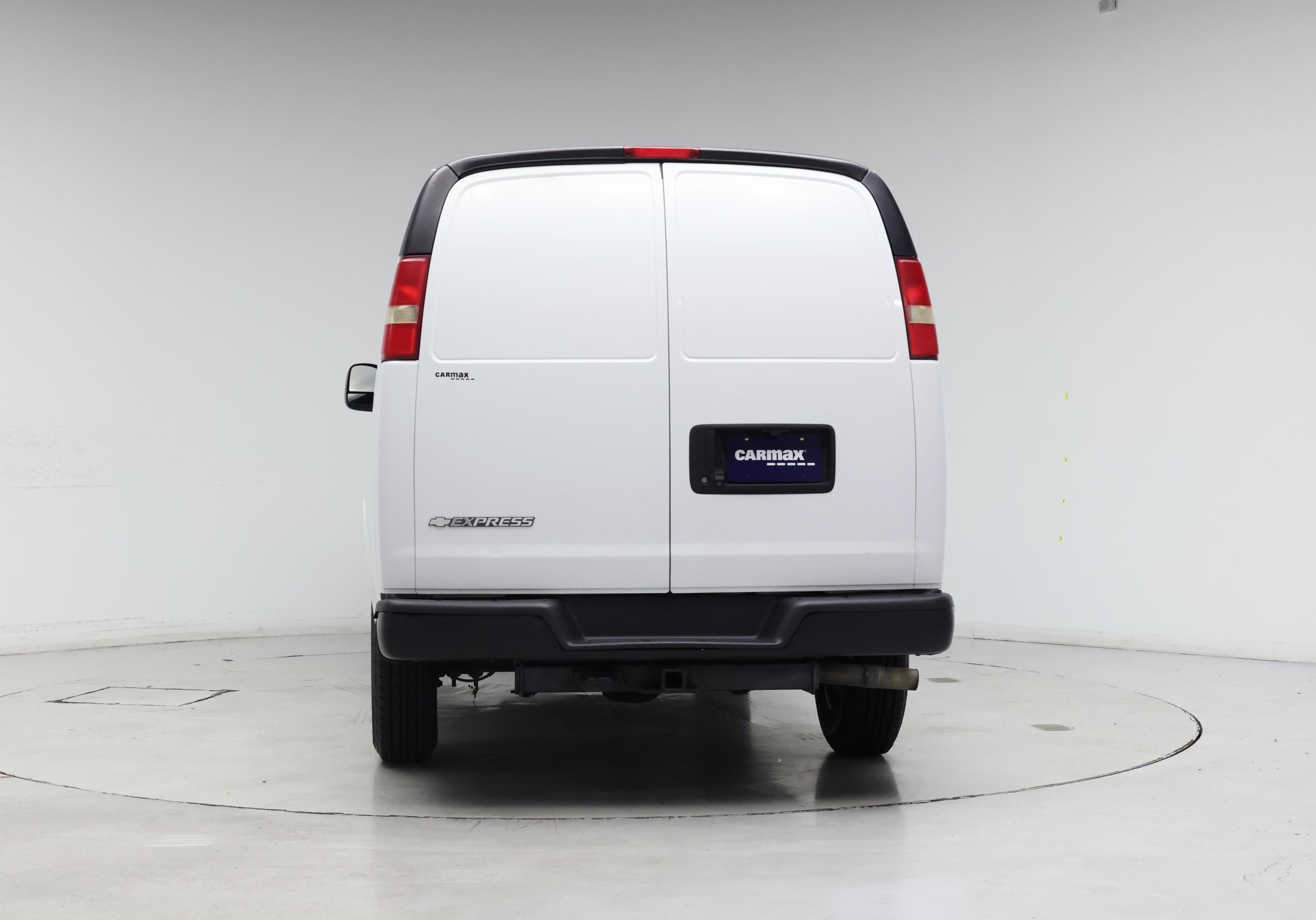Thumbnail: 2017 Chevrolet Express - 6