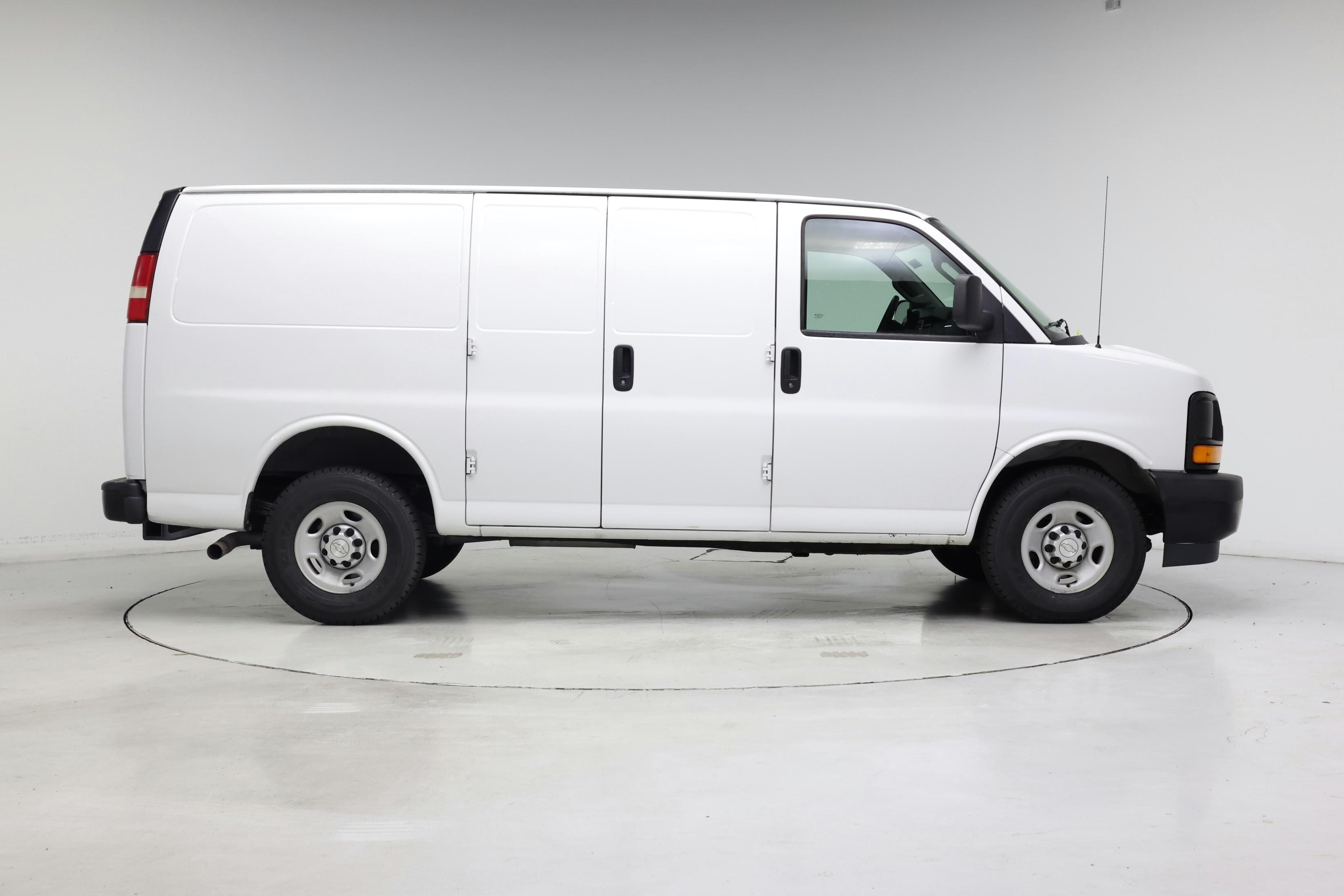 Thumbnail: 2017 Chevrolet Express - 7