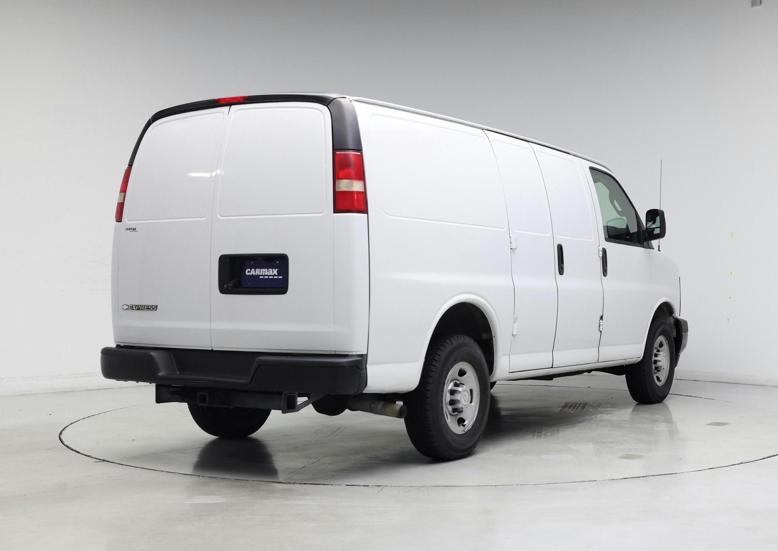 Thumbnail: 2017 Chevrolet Express - 8