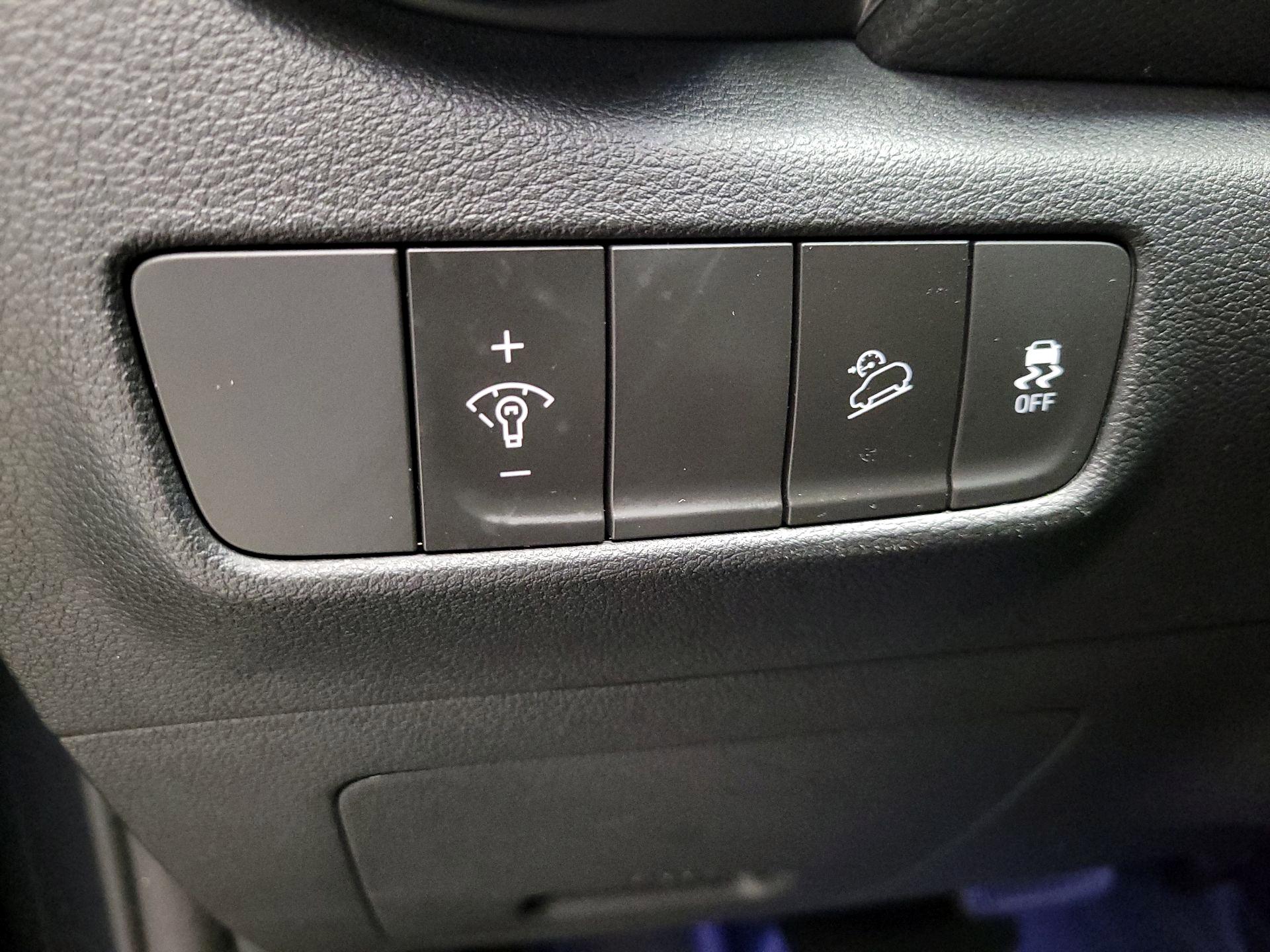 Thumbnail: 2022 Hyundai Kona - 13