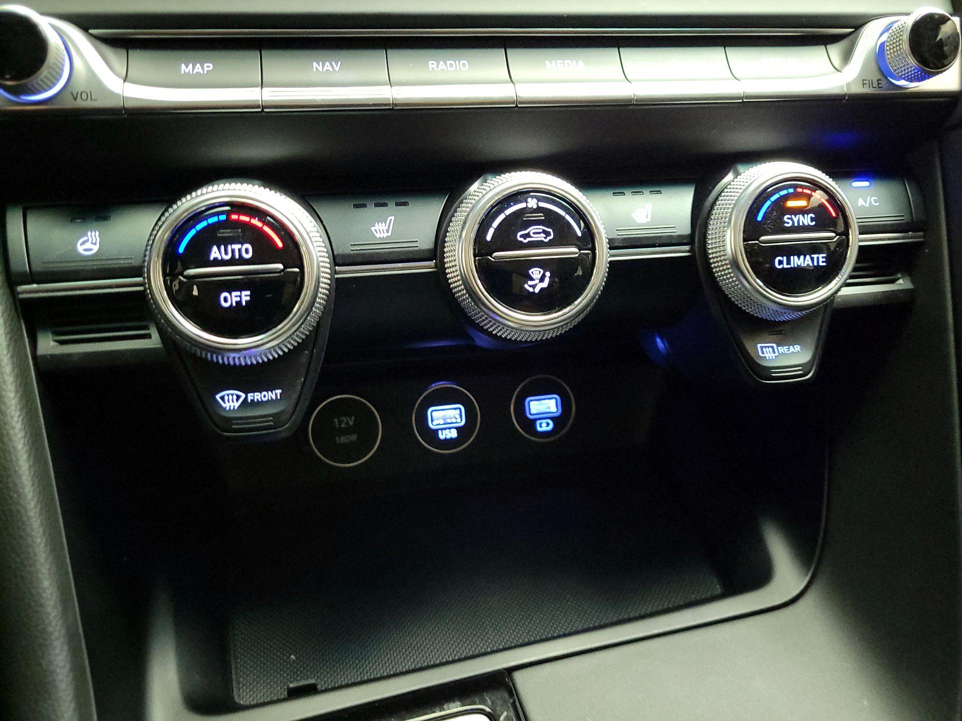 Thumbnail: 2023 Genesis G70 - 17