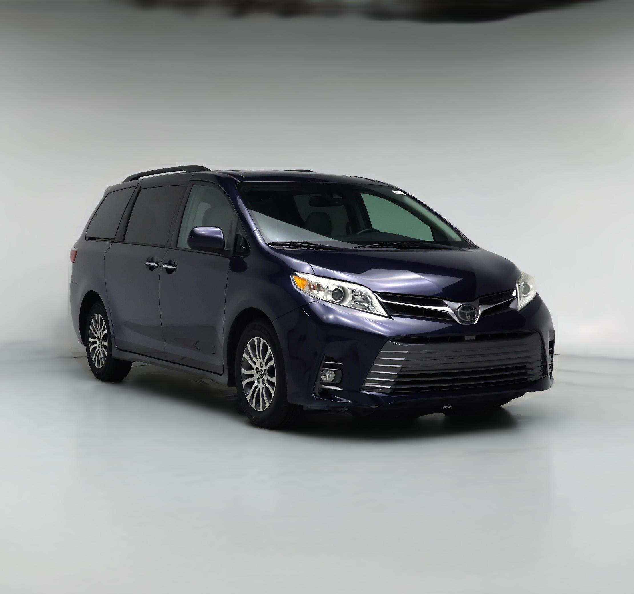 Thumbnail: 2018 Toyota Sienna - 1