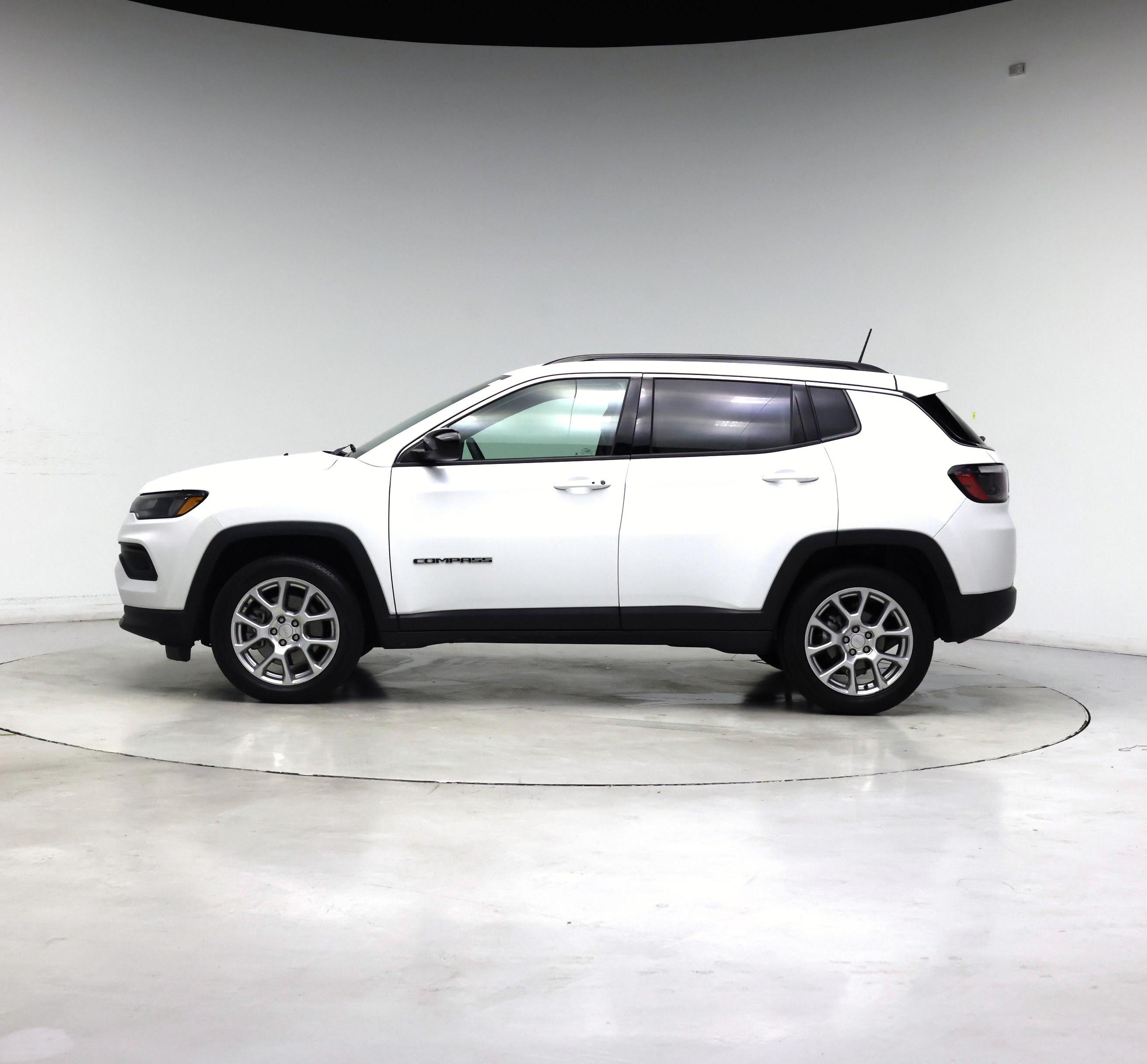 Thumbnail: 2023 Jeep Compass - 3