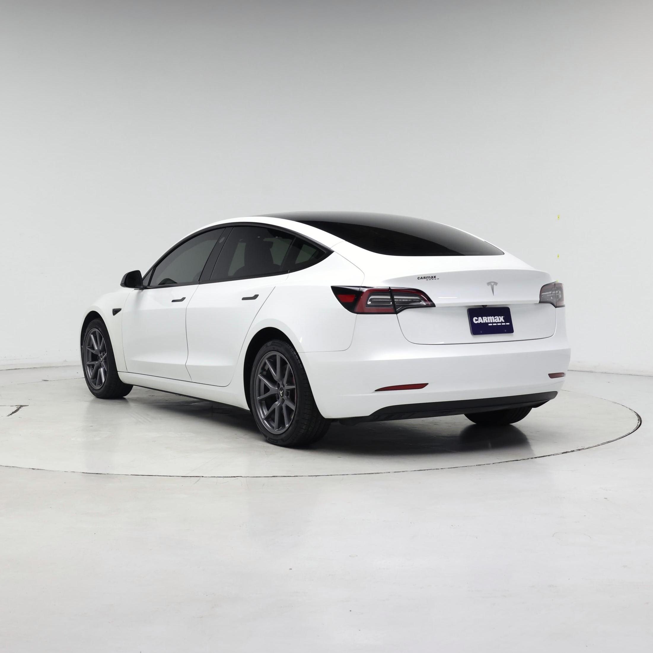 Thumbnail: 2023 Tesla Model 3 - 2