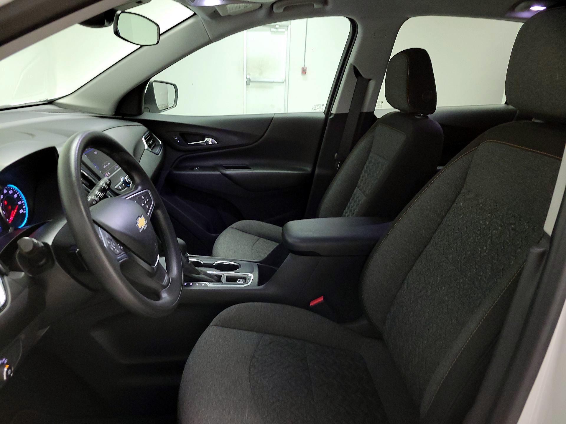 Thumbnail: 2022 Chevrolet Equinox - 11