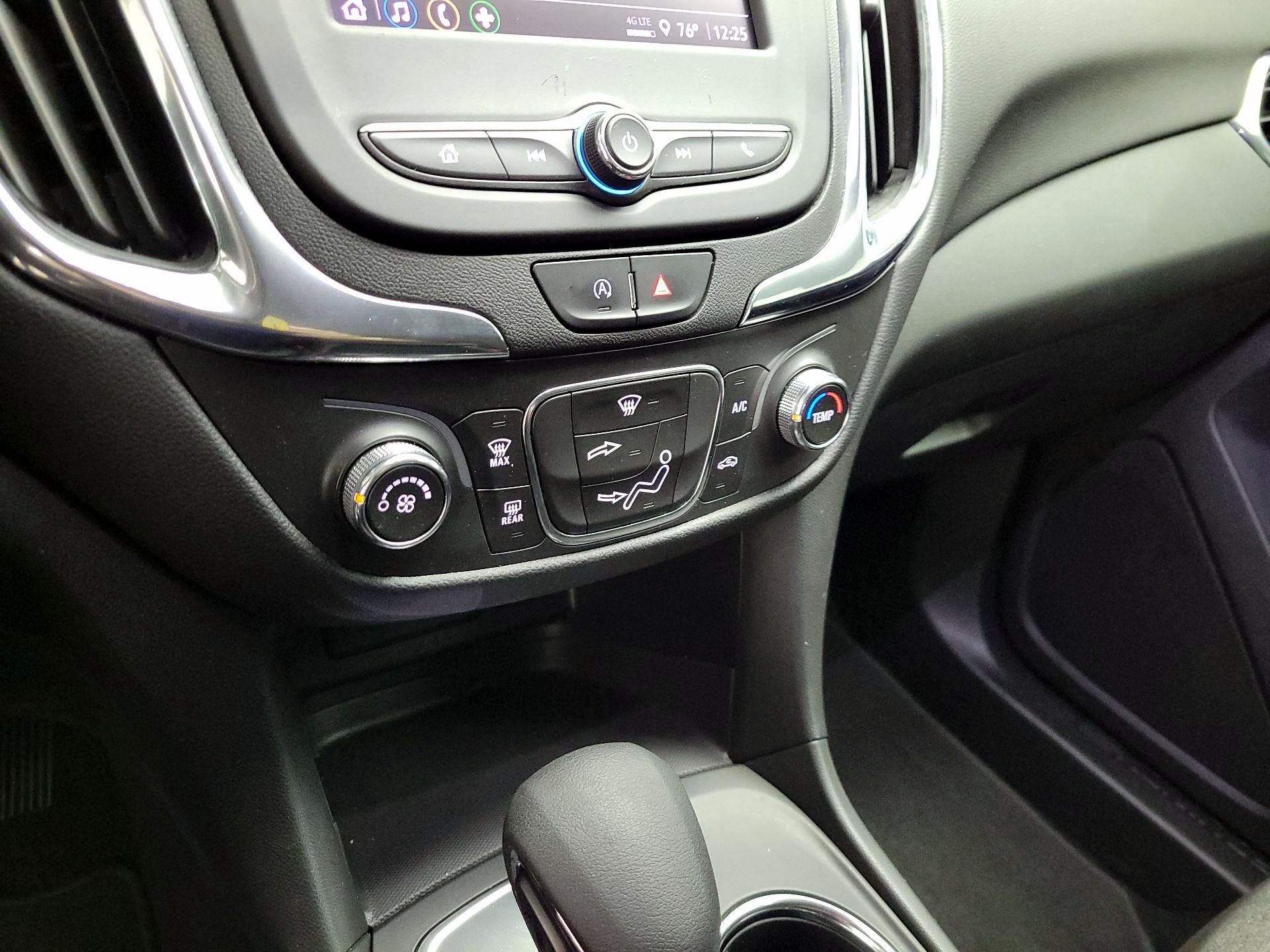 Thumbnail: 2022 Chevrolet Equinox - 16