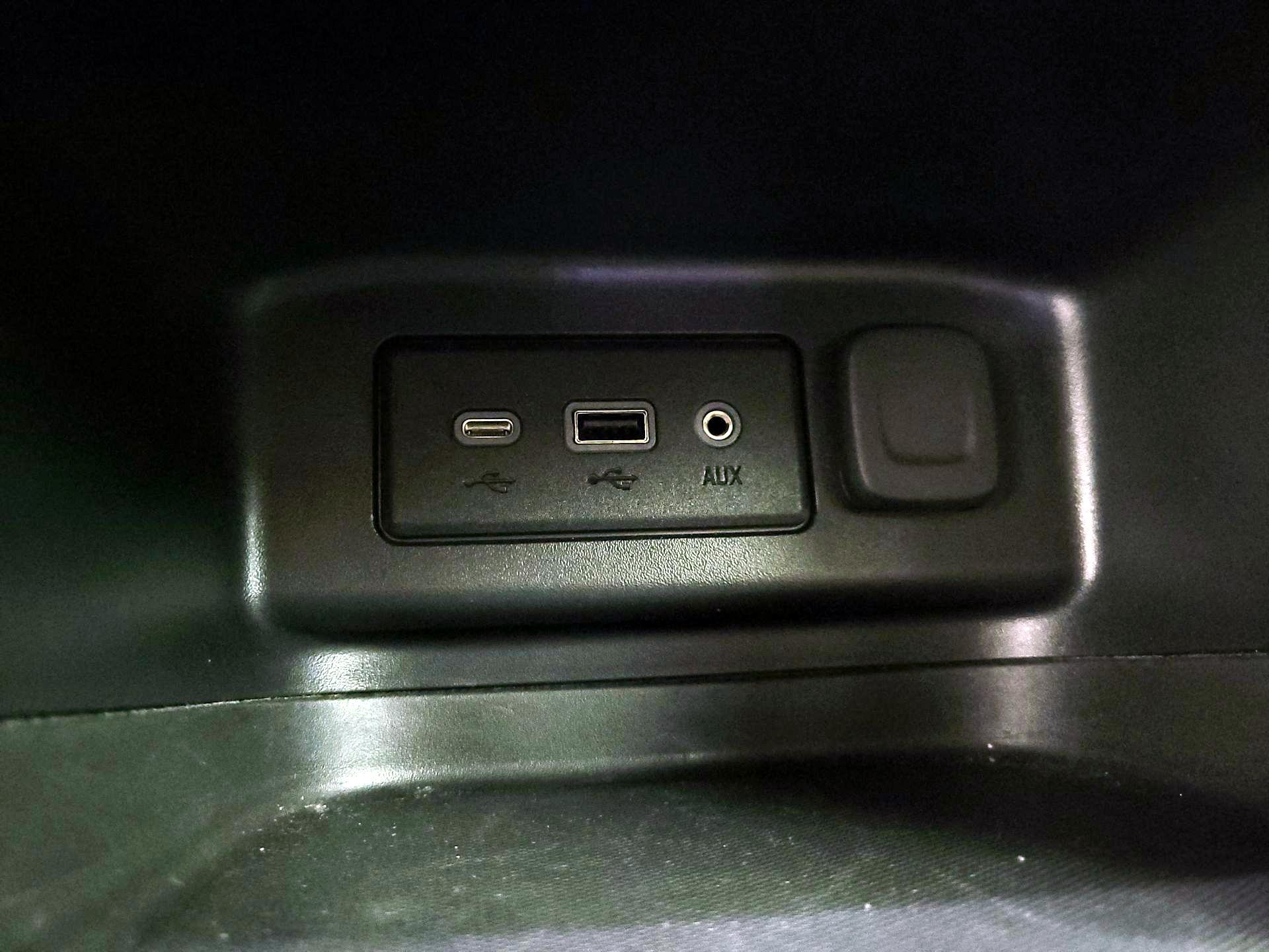 Thumbnail: 2022 Chevrolet Equinox - 18