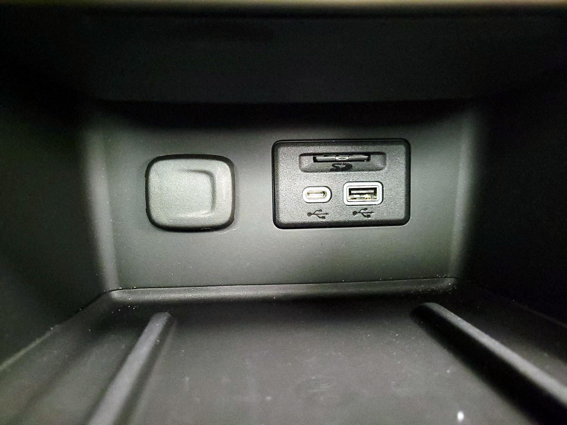 Thumbnail: 2023 GMC Acadia - 19