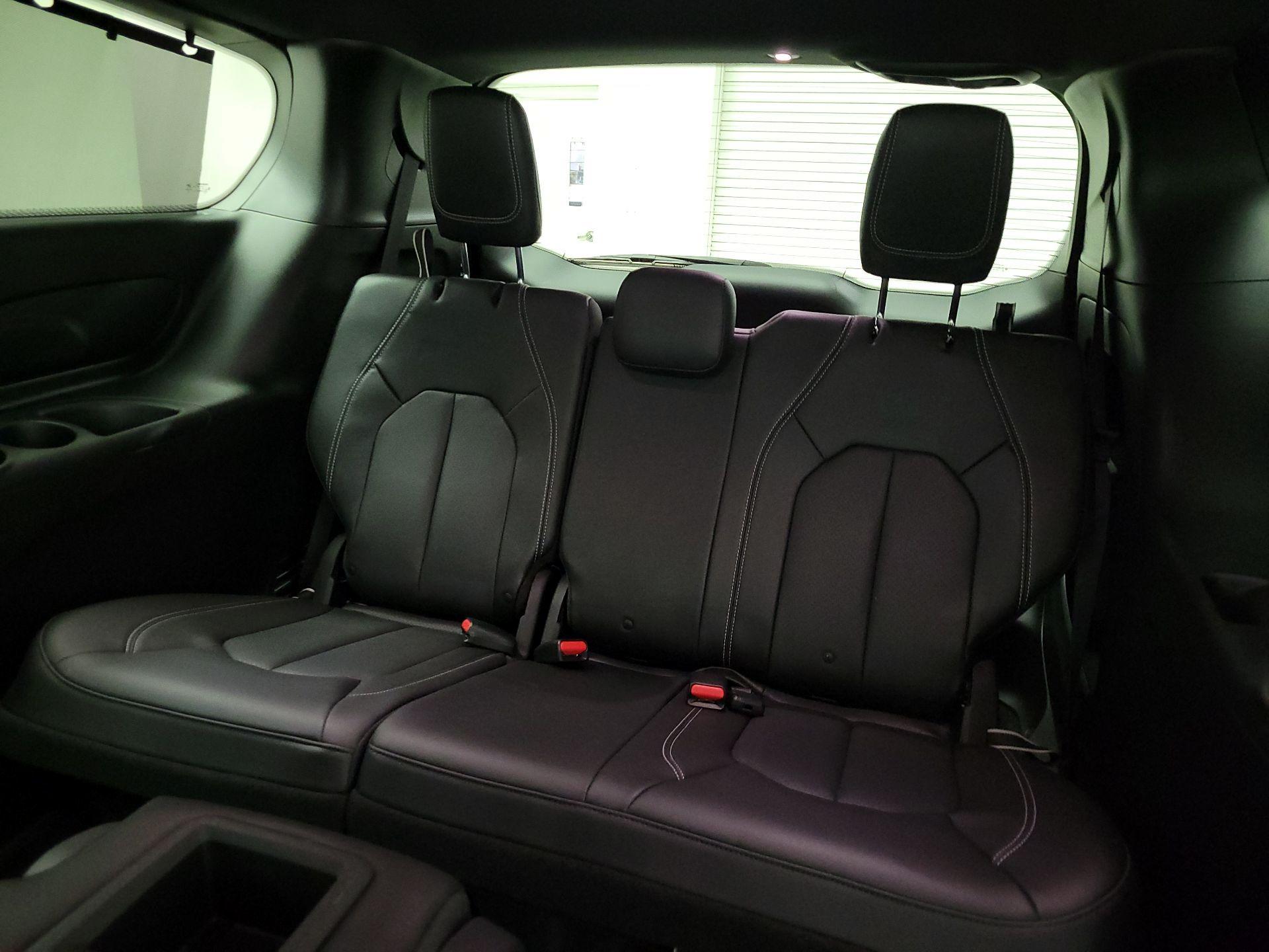 Thumbnail: 2020 Chrysler Pacifica - 20