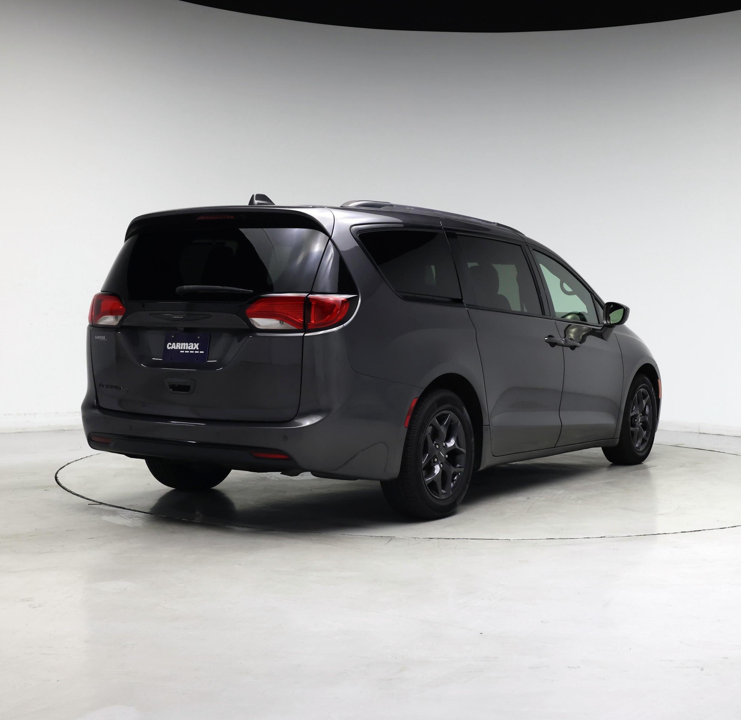 Thumbnail: 2020 Chrysler Pacifica - 8