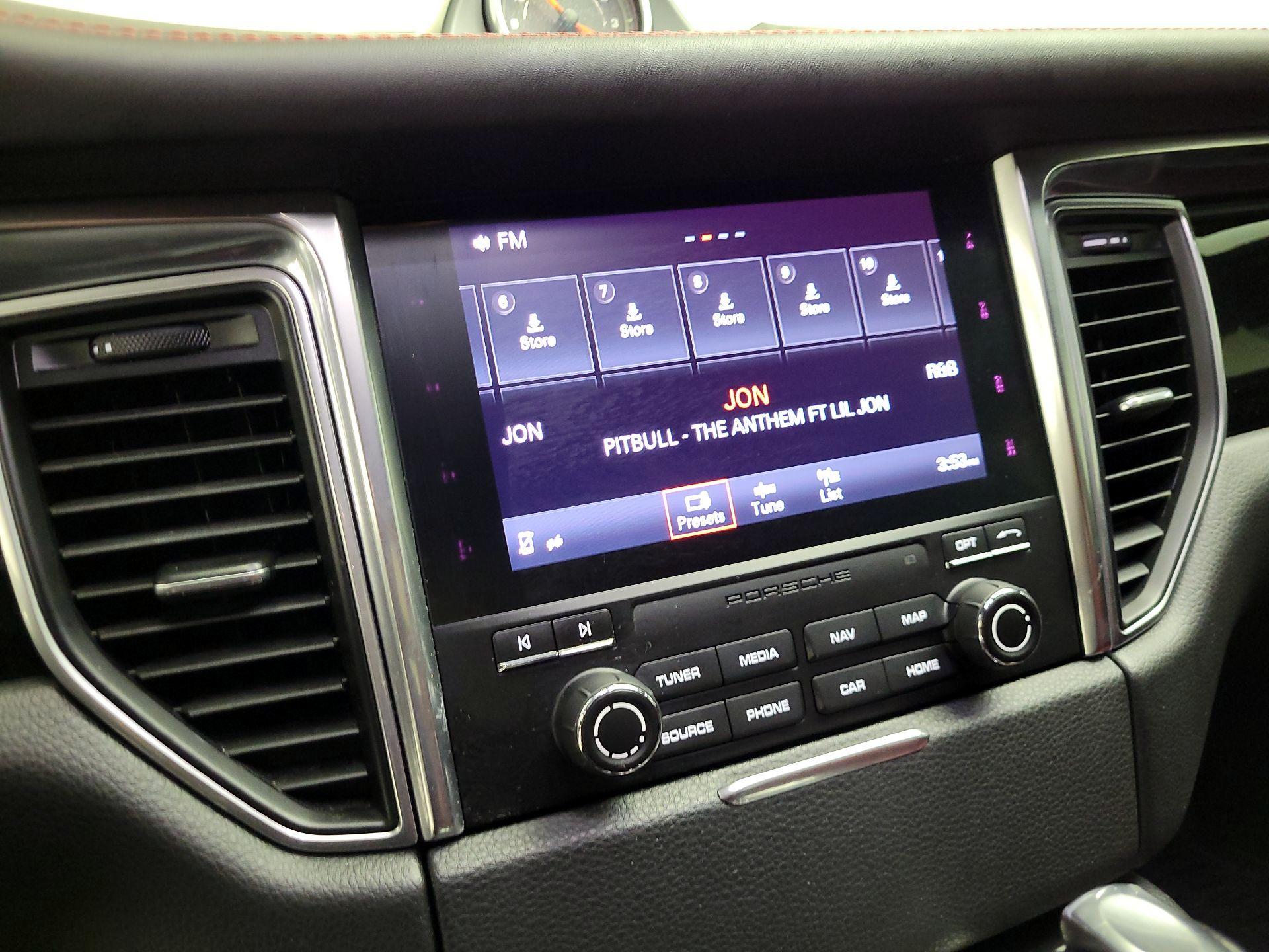 Thumbnail: 2018 Porsche Macan - 15