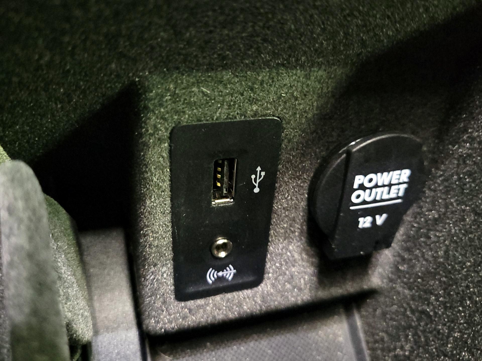 Thumbnail: 2018 Porsche Macan - 18