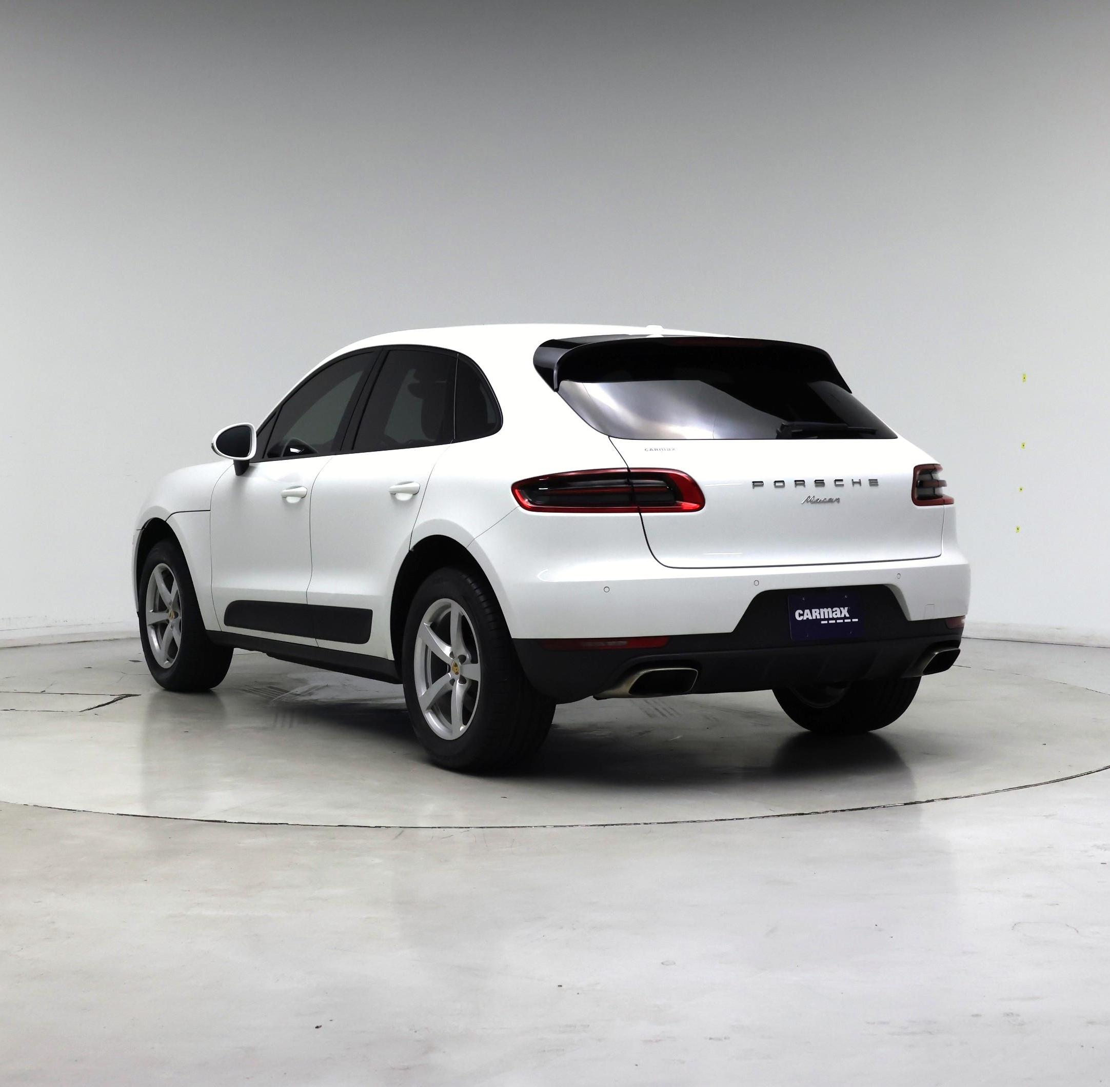 Thumbnail: 2018 Porsche Macan - 2