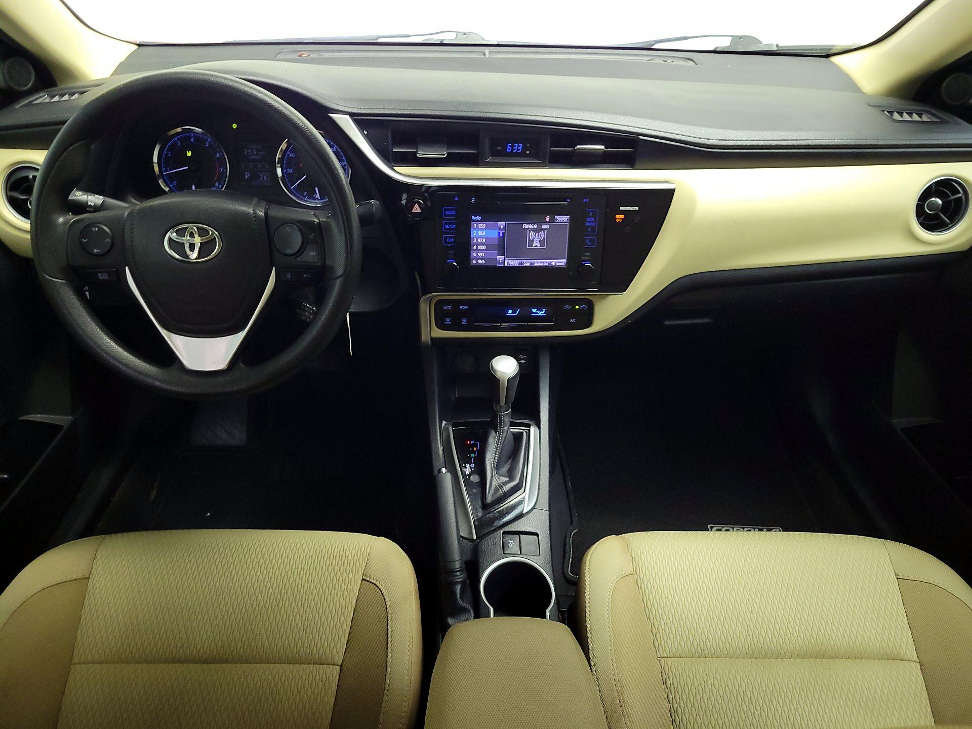 Thumbnail: 2017 Toyota Corolla - 9