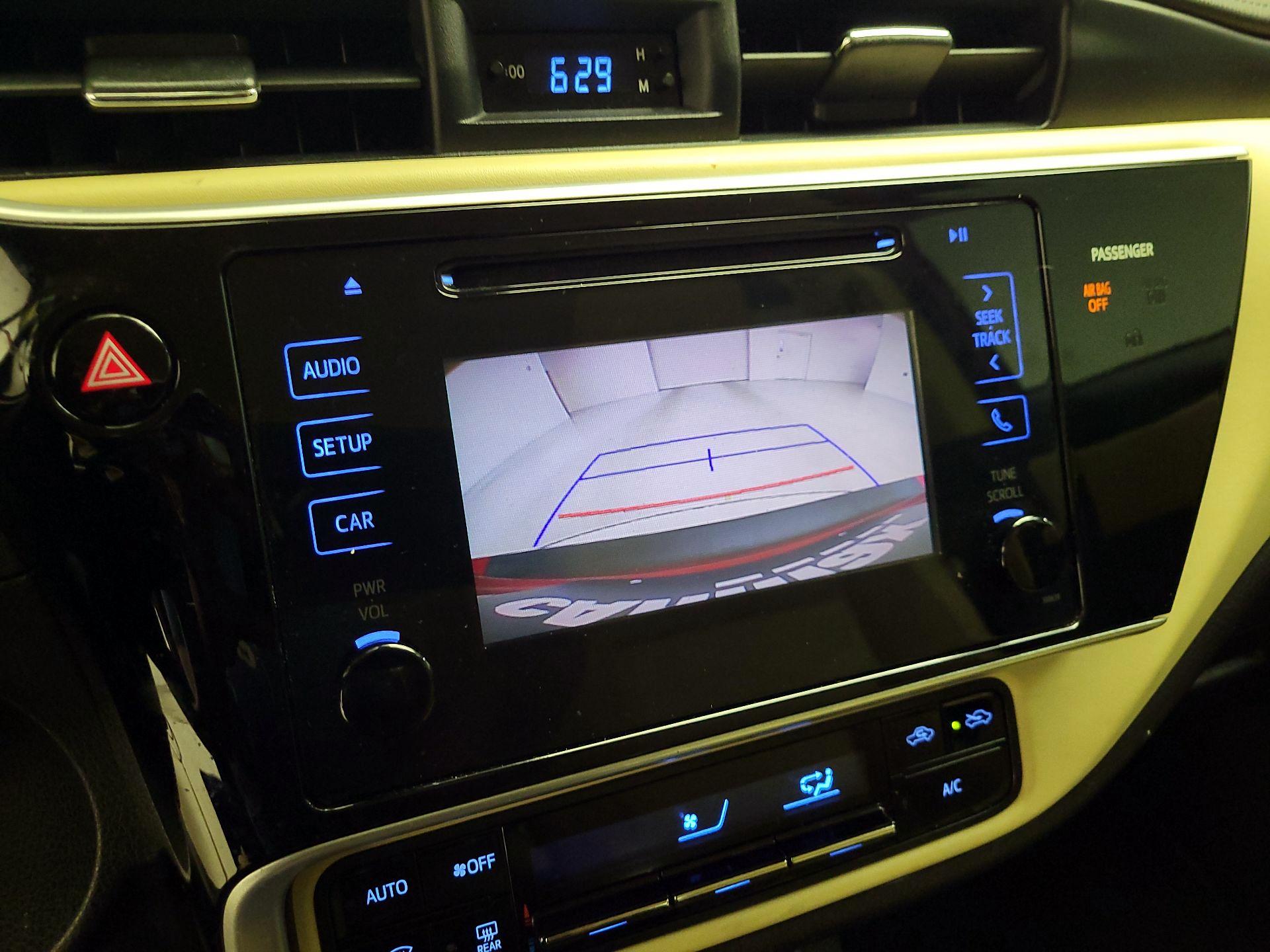 Thumbnail: 2017 Toyota Corolla - 14