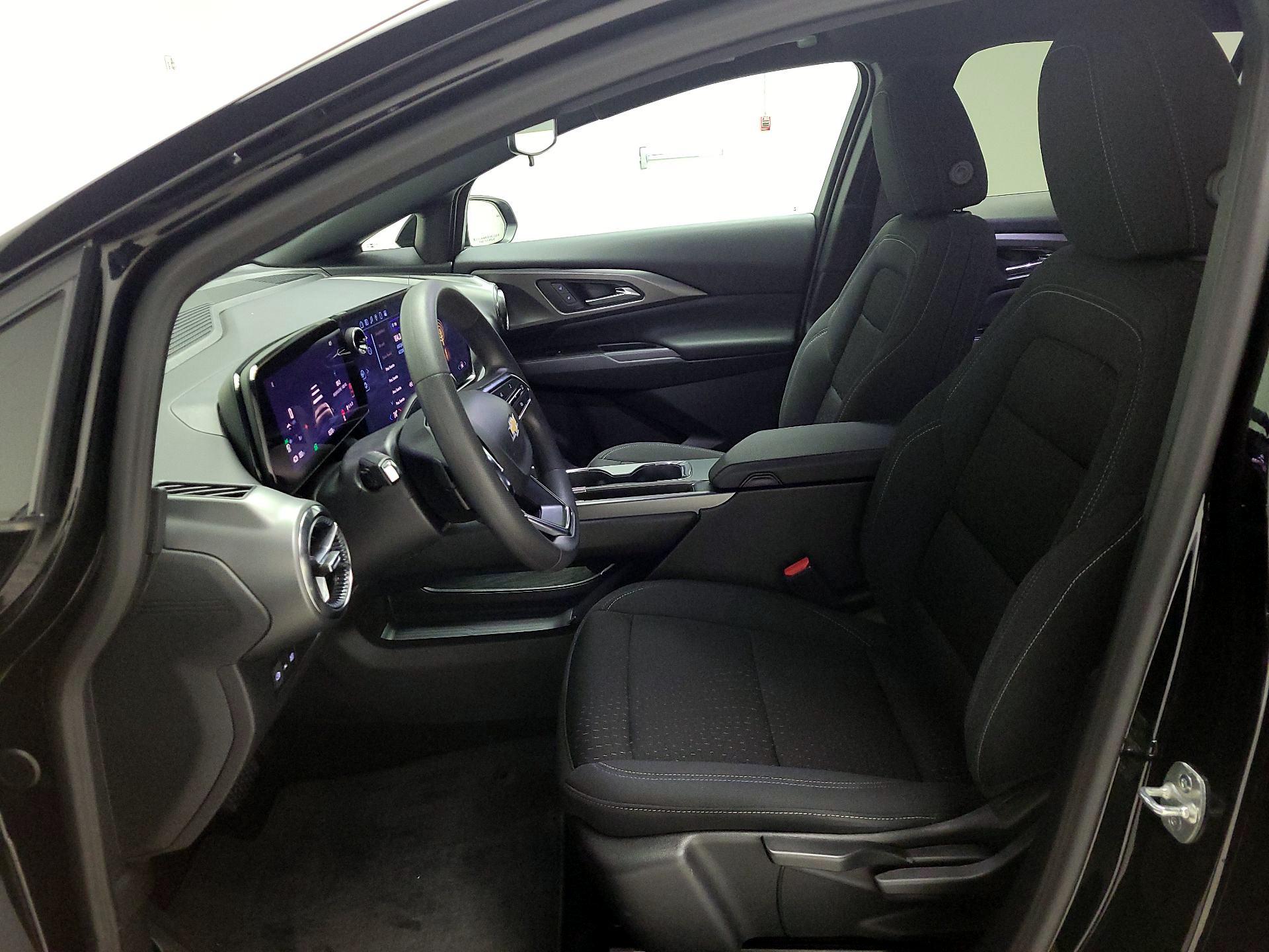 Thumbnail: 2025 Chevrolet Equinox - 11