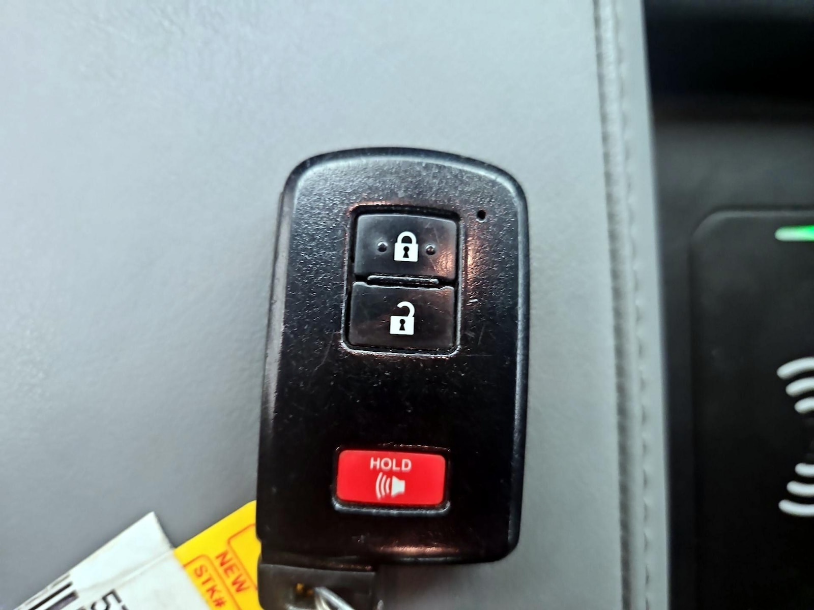 2021 Toyota Tundra Limited - Photo 25