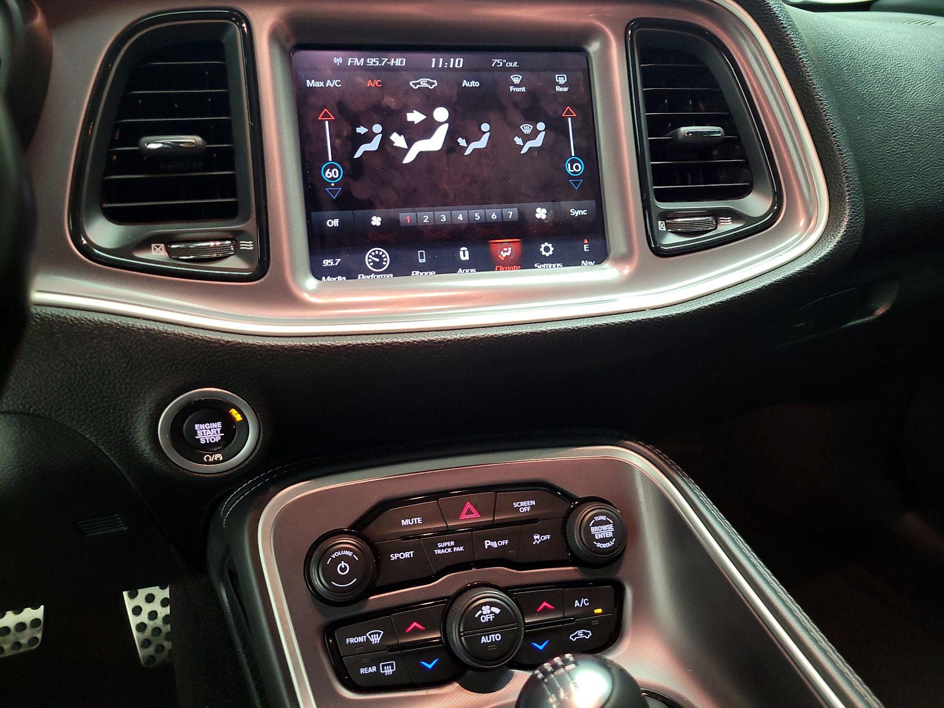 Thumbnail: 2022 Dodge Challenger - 17