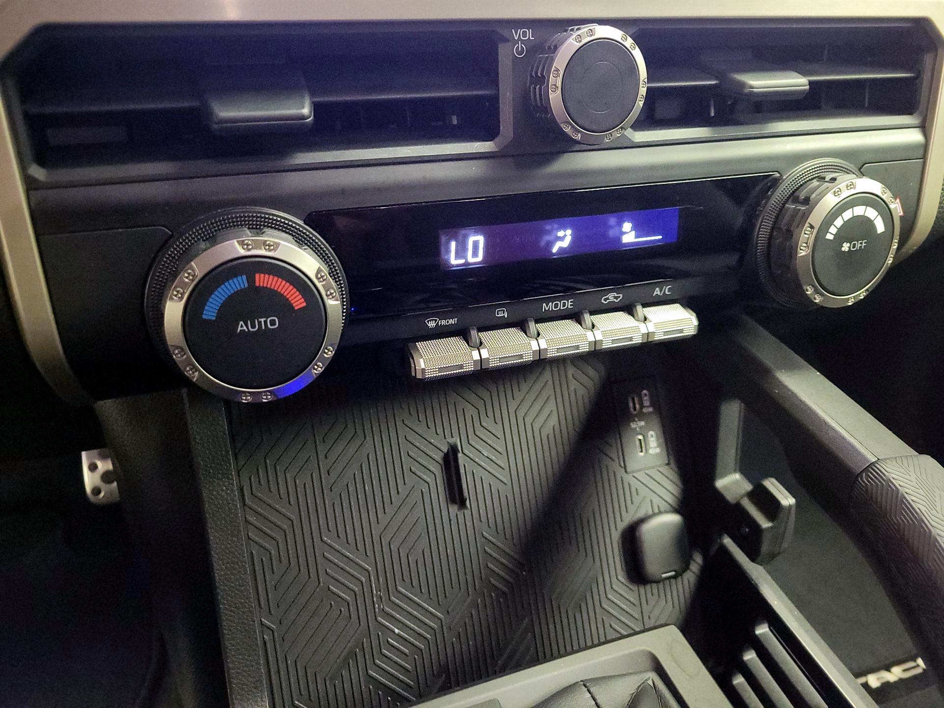 Thumbnail: 2024 Toyota Tacoma - 16