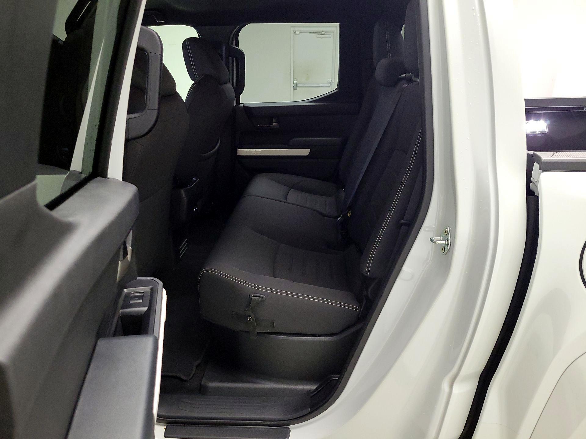 Thumbnail: 2024 Toyota Tacoma - 19