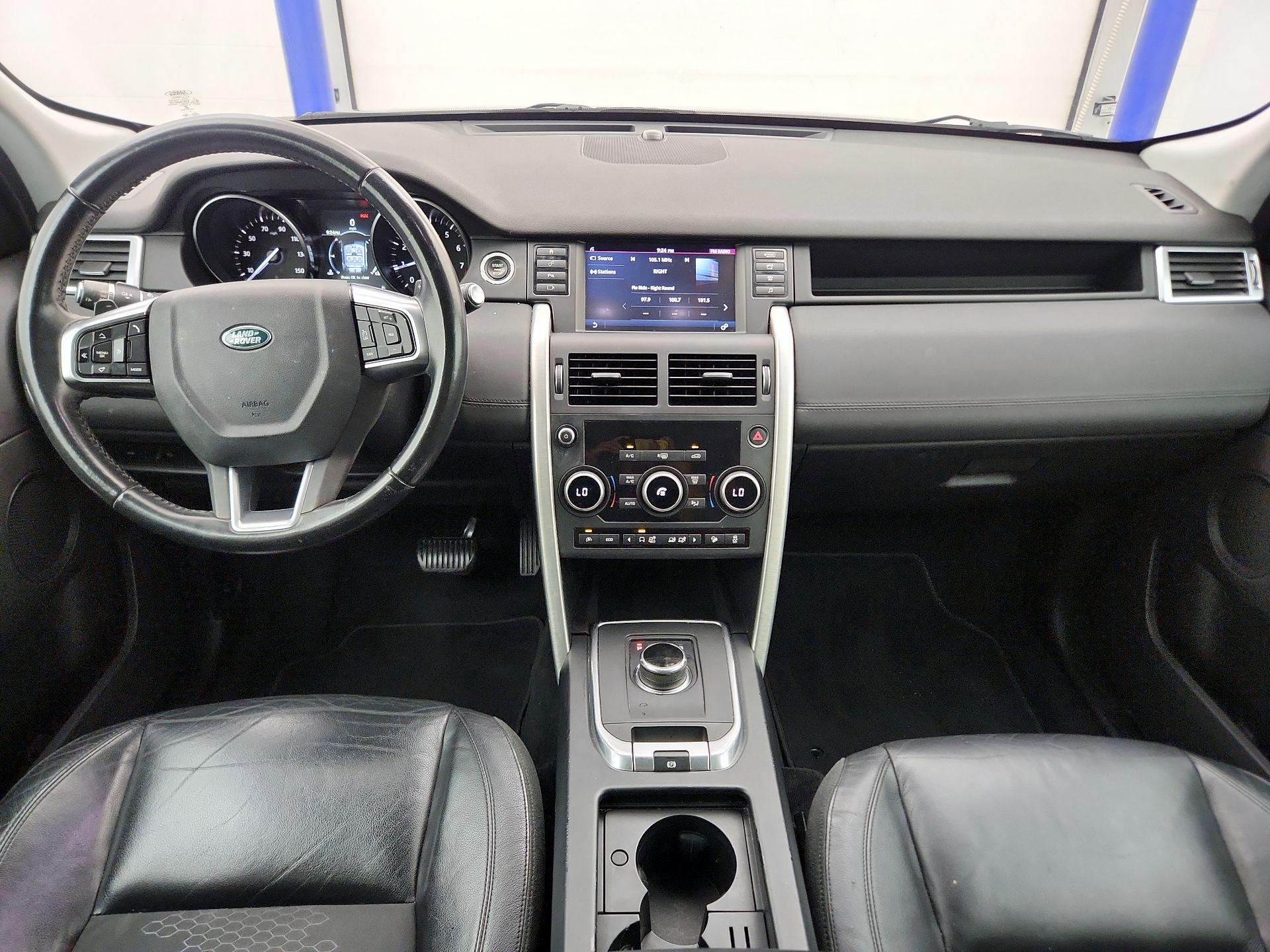 Thumbnail: 2017 Land Rover Discovery Sport - 9