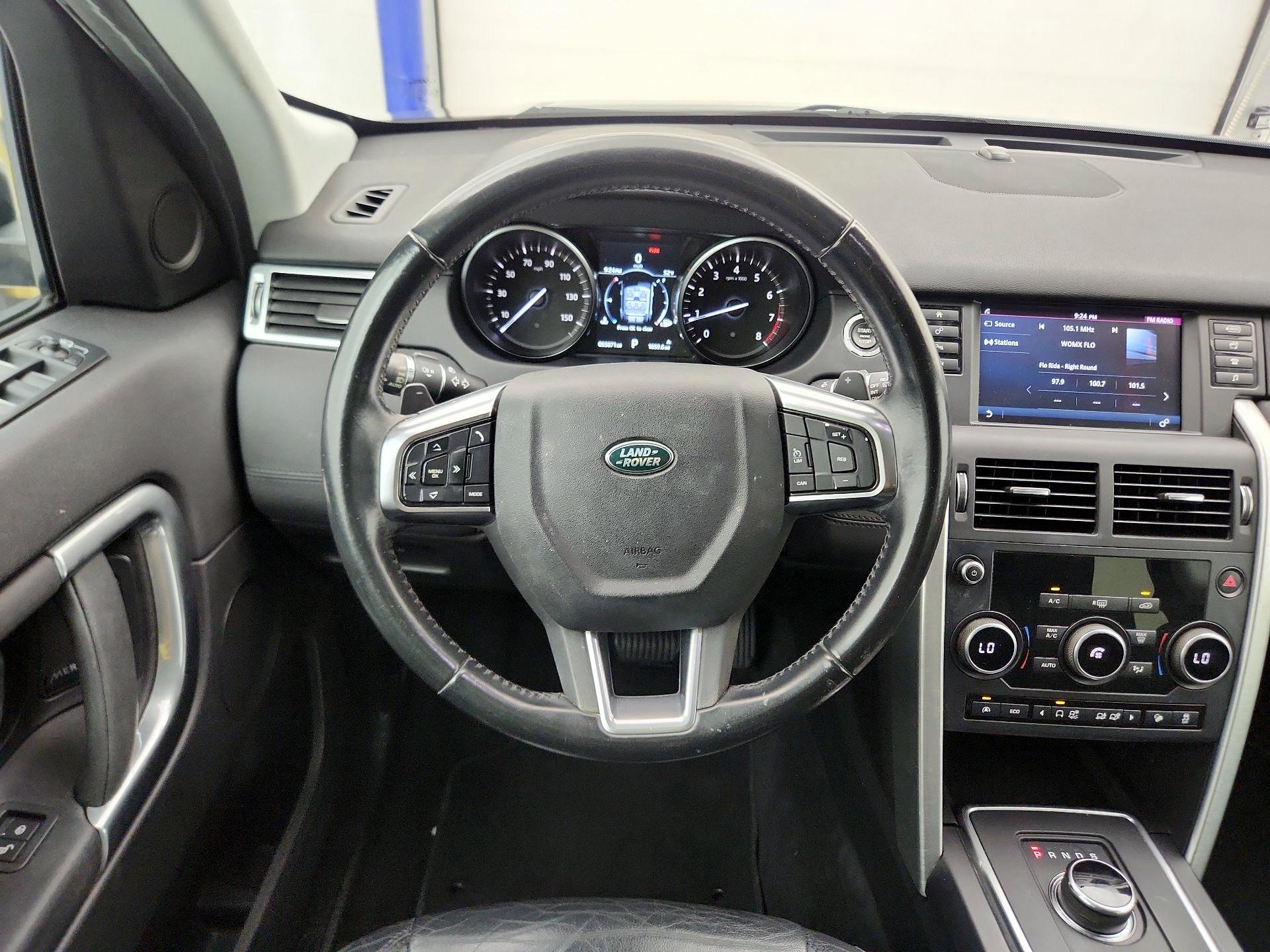 Thumbnail: 2017 Land Rover Discovery Sport - 10