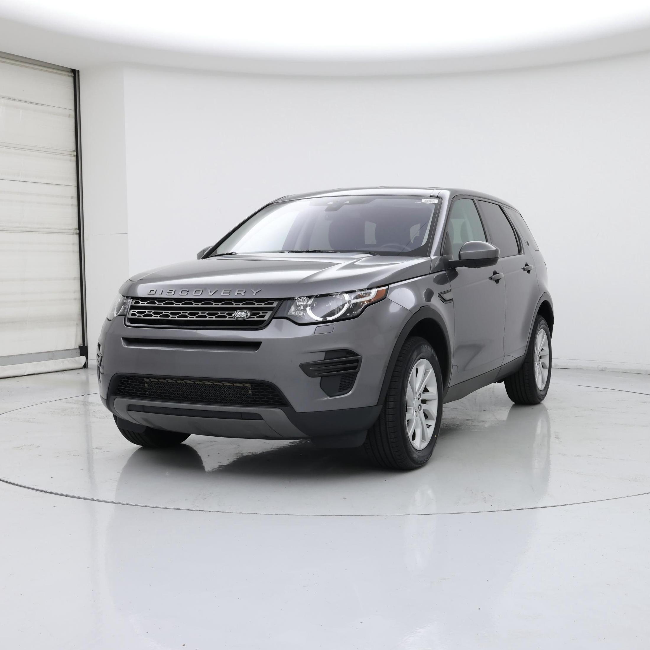 Thumbnail: 2017 Land Rover Discovery Sport - 4