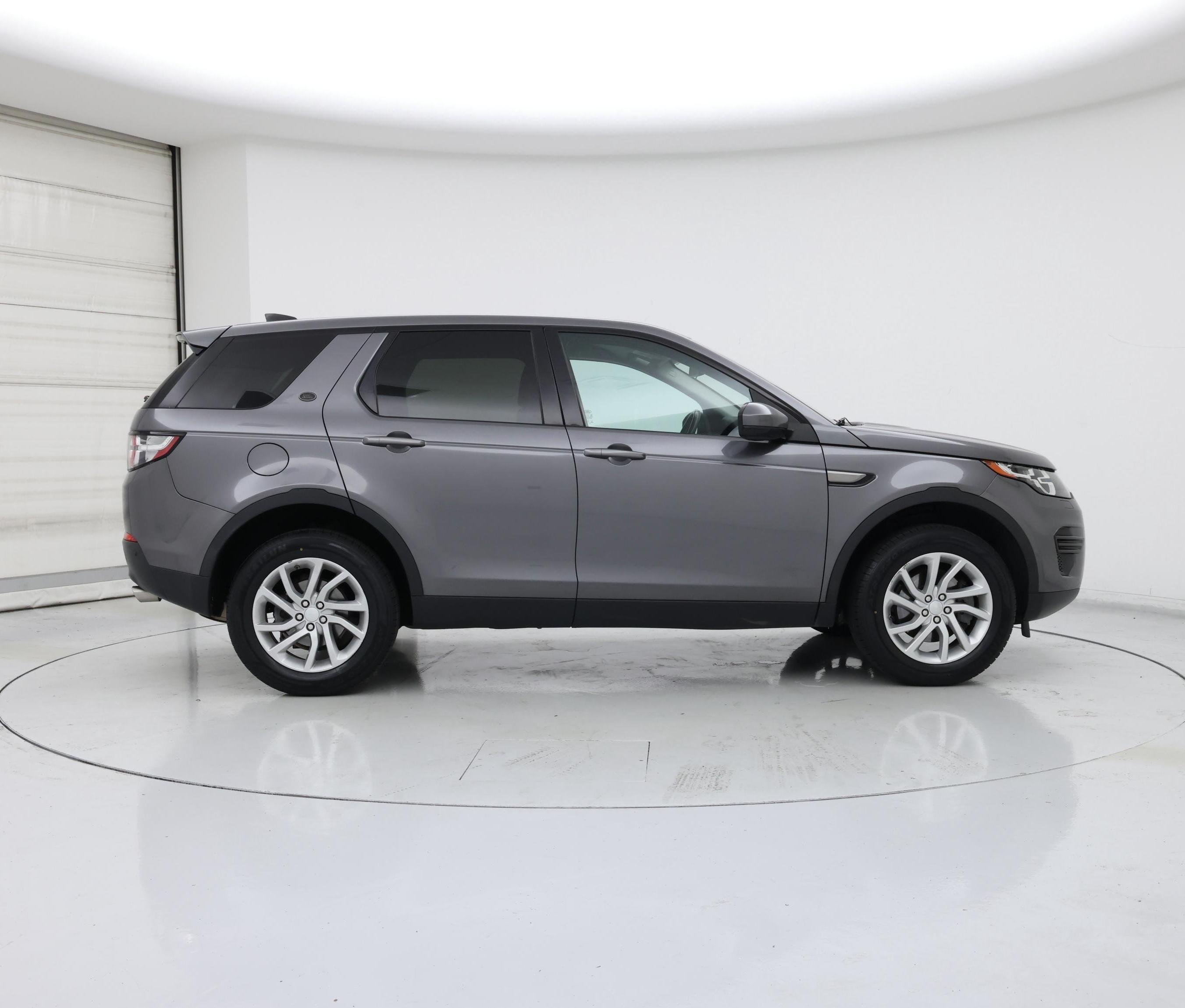 Thumbnail: 2017 Land Rover Discovery Sport - 7