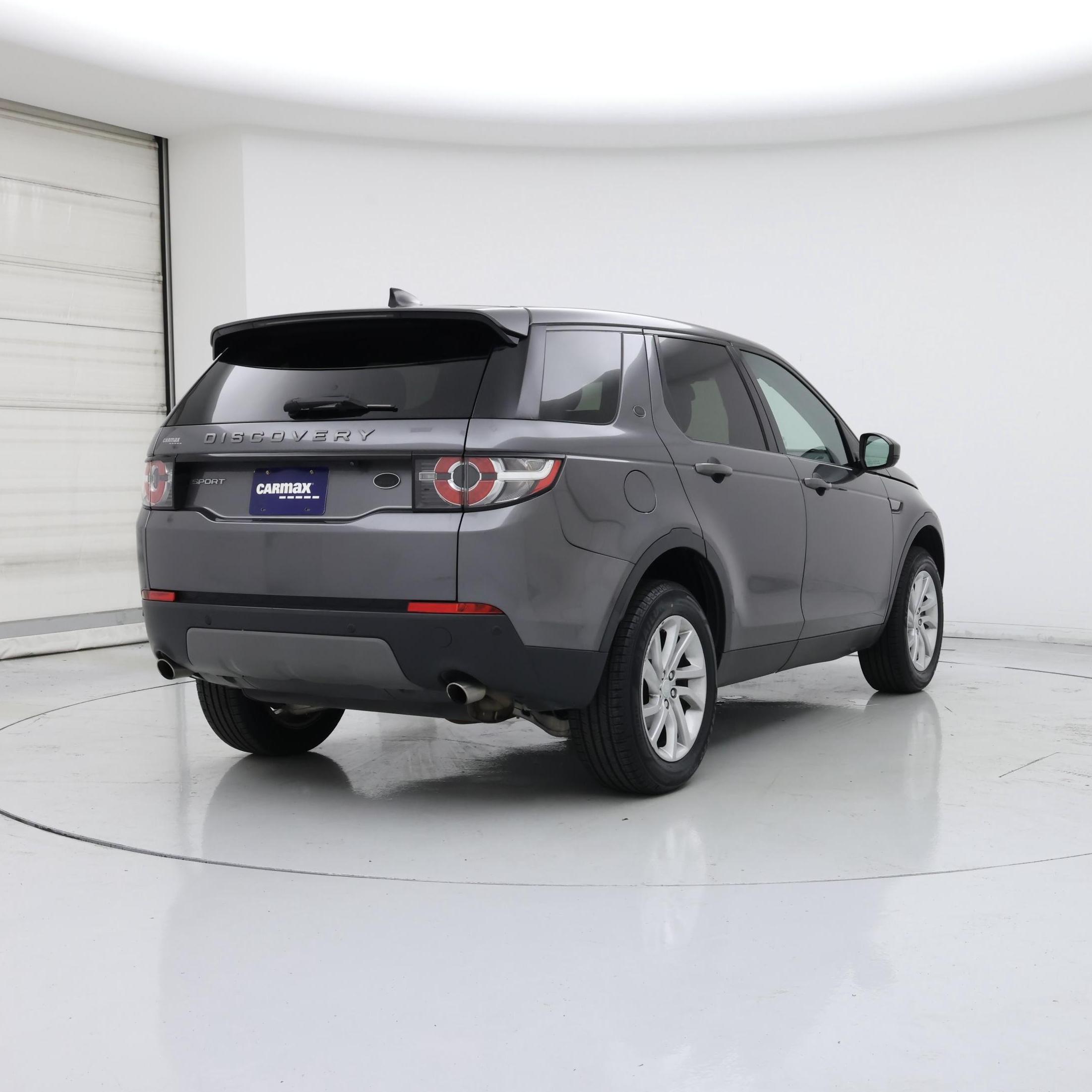 Thumbnail: 2017 Land Rover Discovery Sport - 8