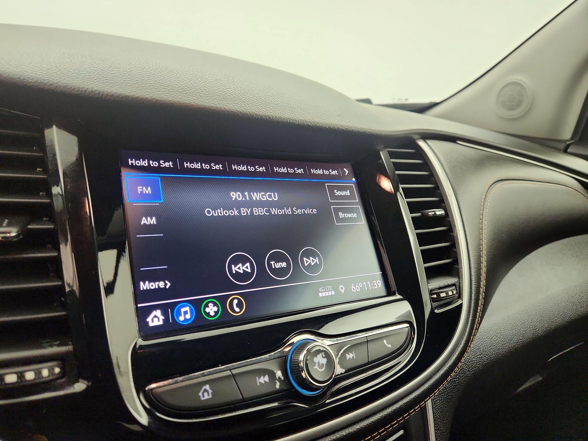 Thumbnail: 2020 Chevrolet Trax - 15