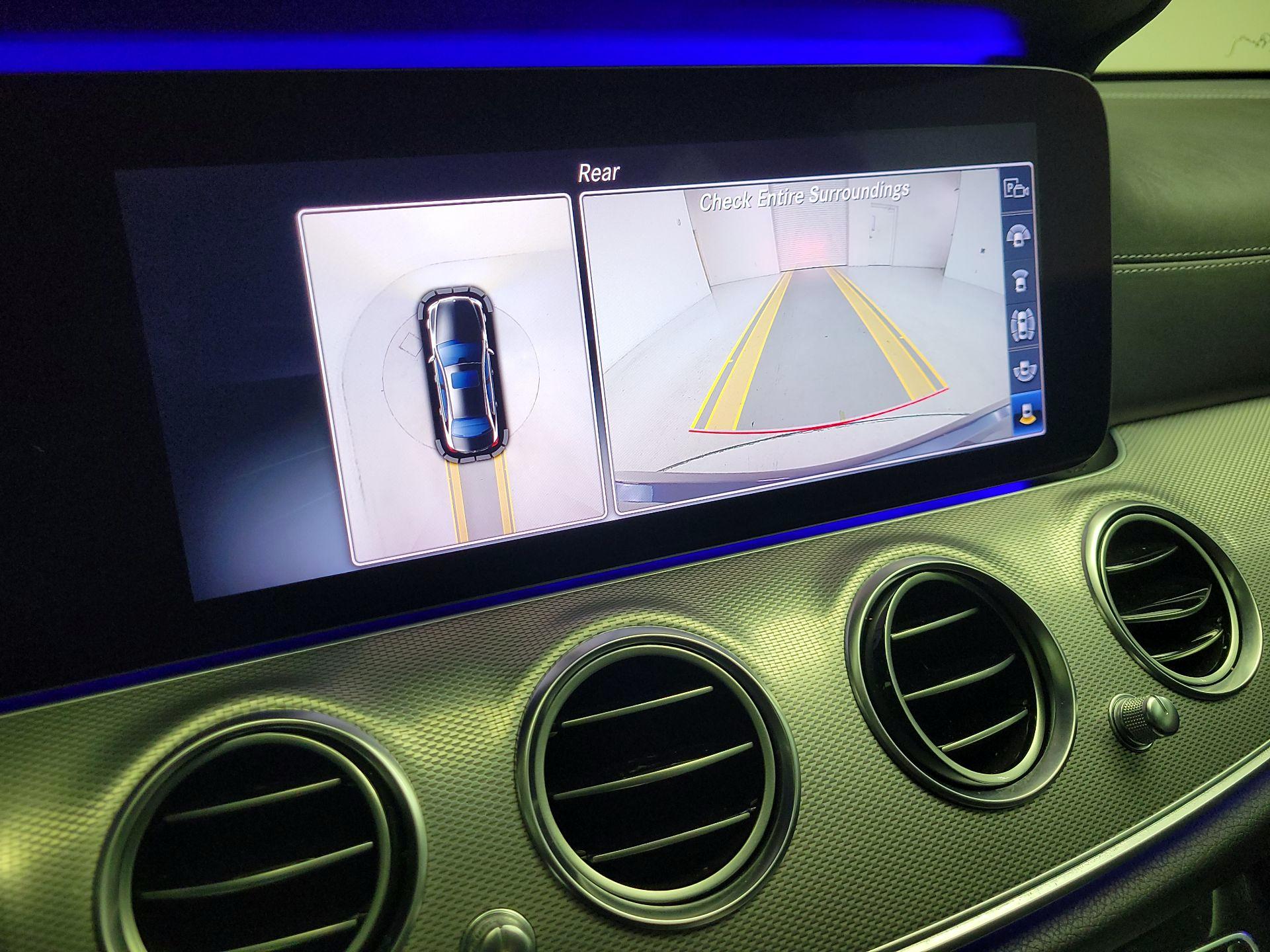 Thumbnail: 2019 Mercedes-Benz E-Class - 14