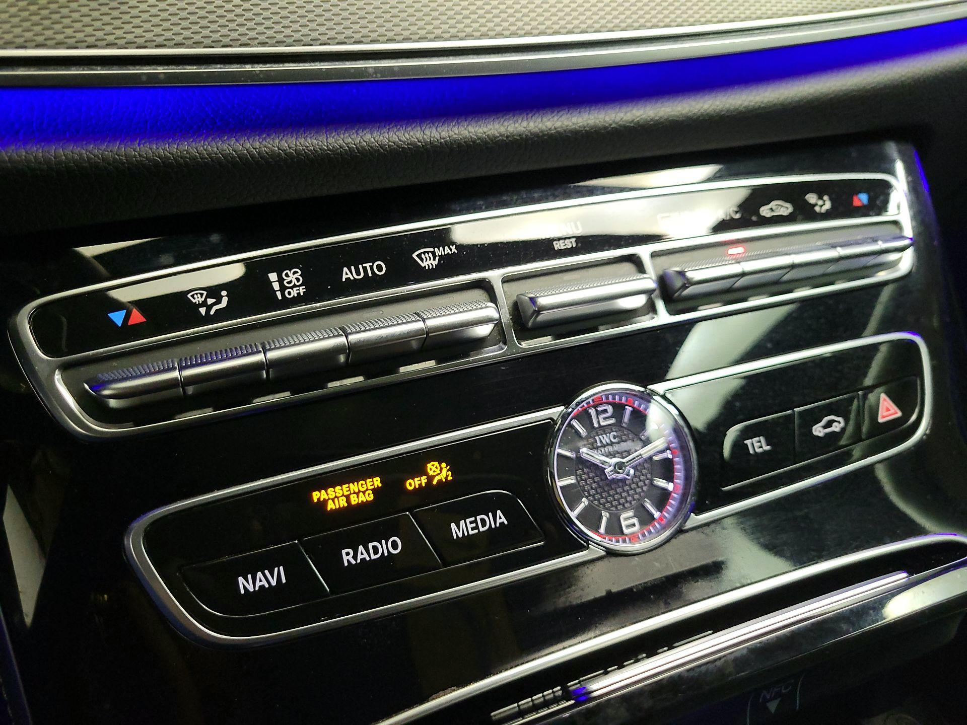 Thumbnail: 2019 Mercedes-Benz E-Class - 16