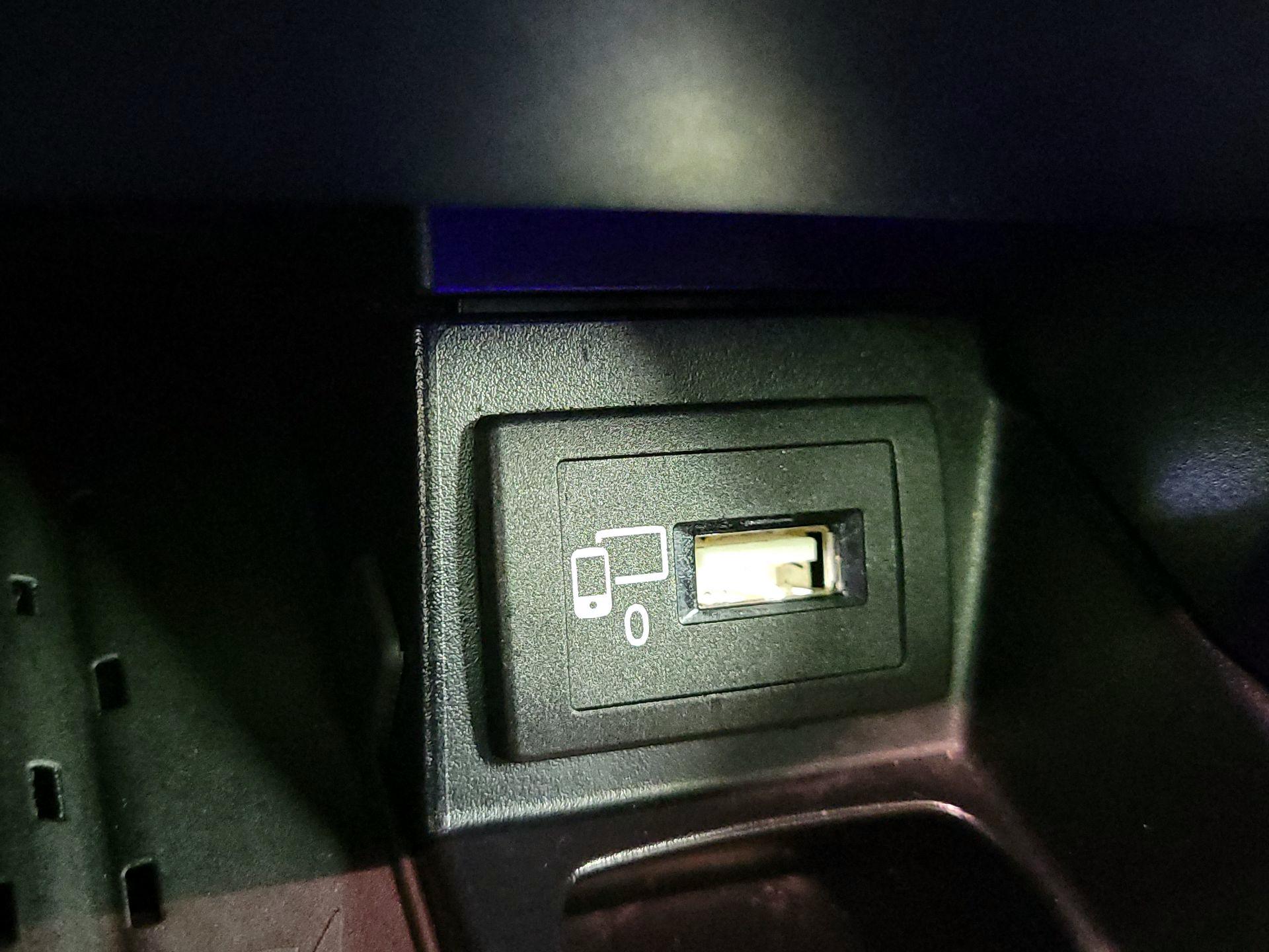 Thumbnail: 2019 Mercedes-Benz E-Class - 18