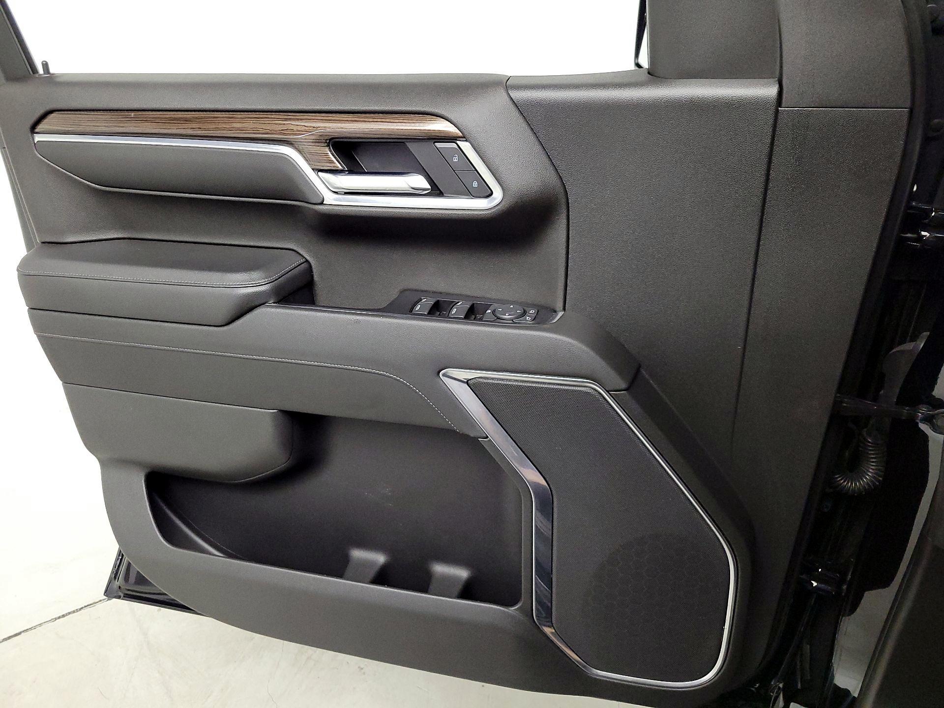 Thumbnail: 2022 Chevrolet Silverado 1500 - 12