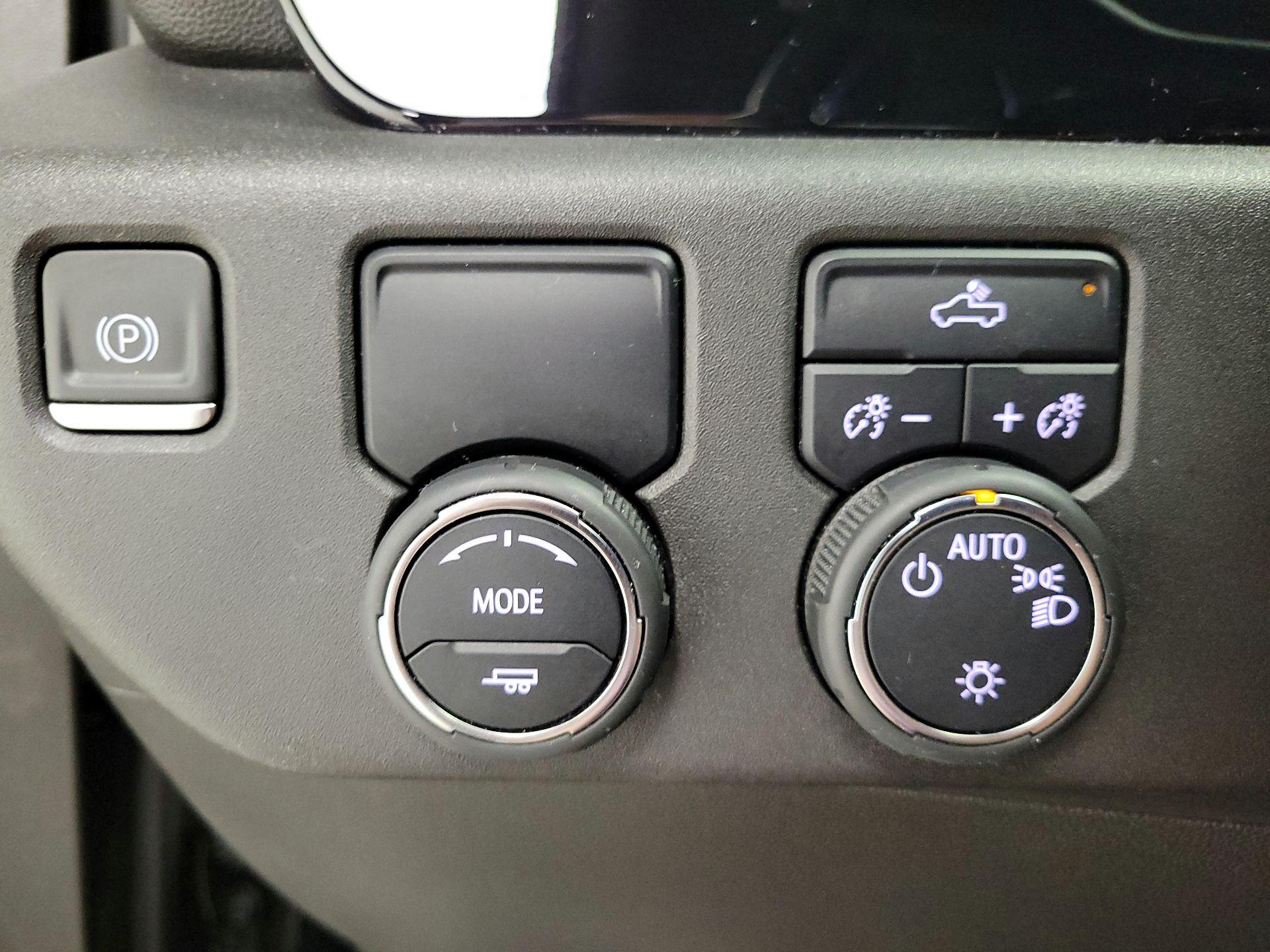 Thumbnail: 2022 Chevrolet Silverado 1500 - 13